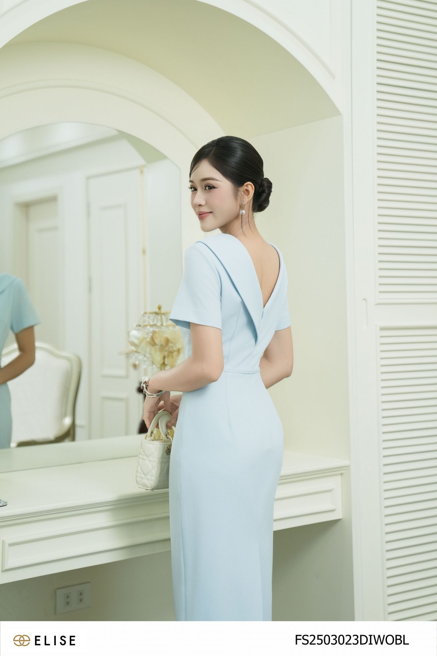 ĐẦM VÂN XANH DA TRỜI CỔ LẬT V SAU