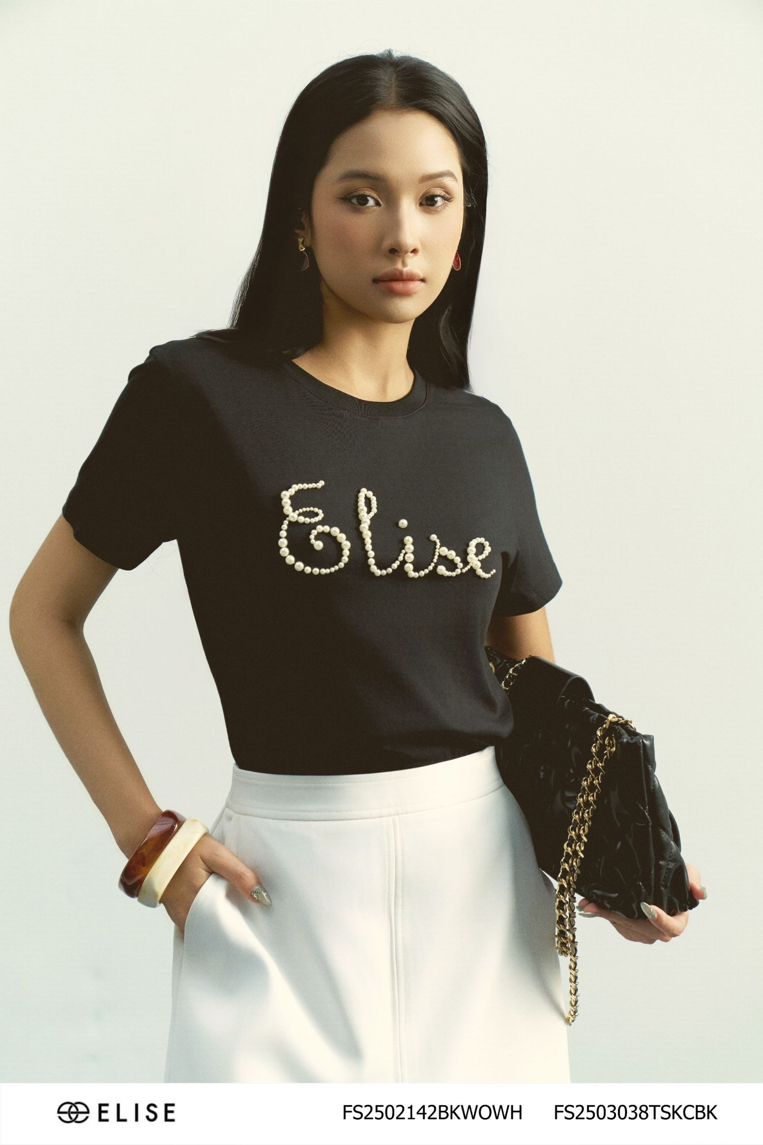 ÁO THUN ĐEN ĐÍNH TRAI CHỮ ELISE