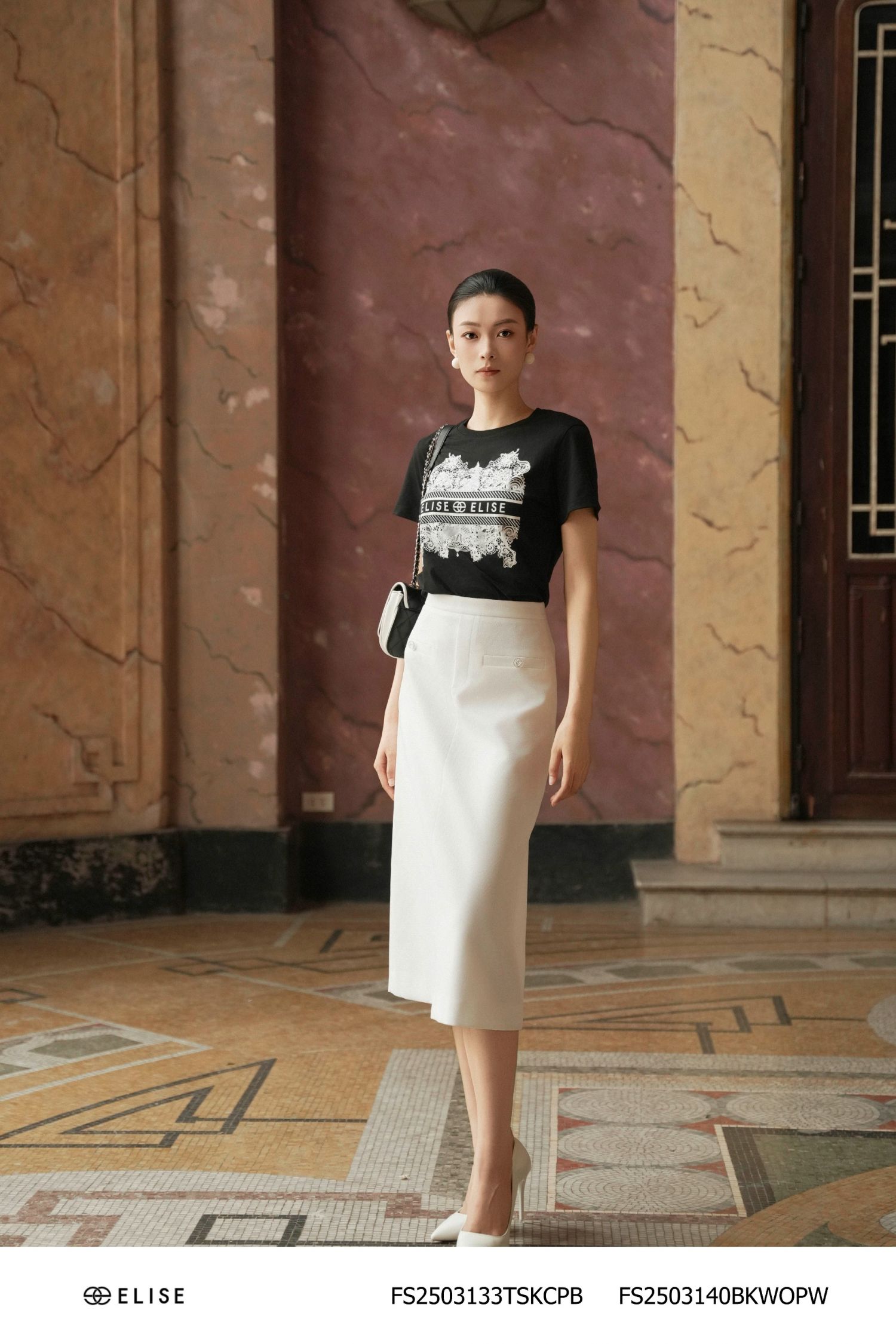 ÁO THUN ĐEN IN CHỮ ELISE VÀ HỌA TIẾT