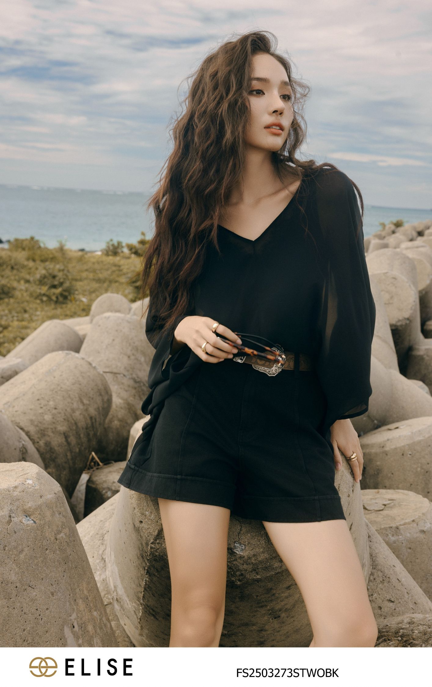 SET ÁO CHIFFON ĐEN TAY DƠI