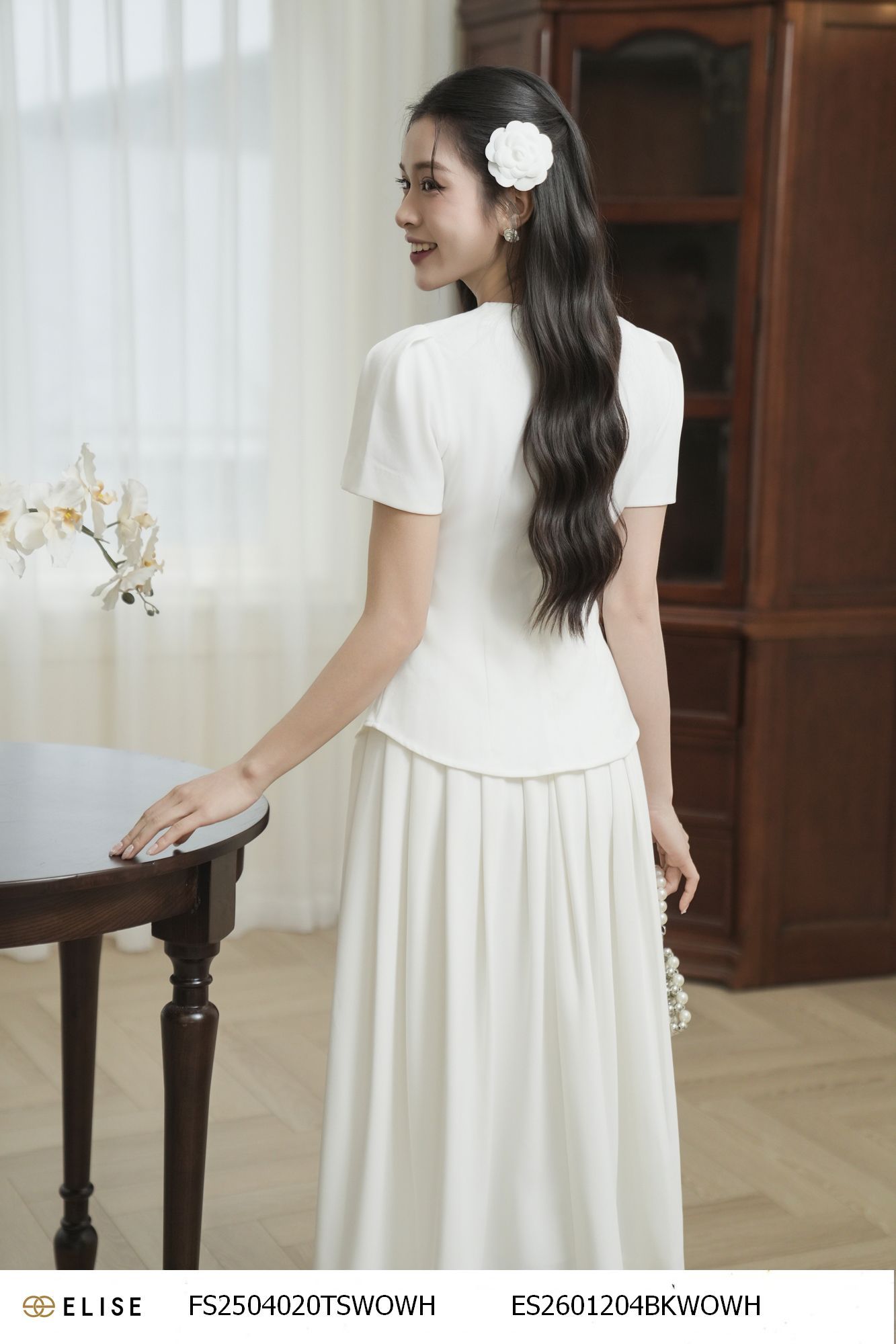 ÁO TRẮNG XẾP LY NGỰC