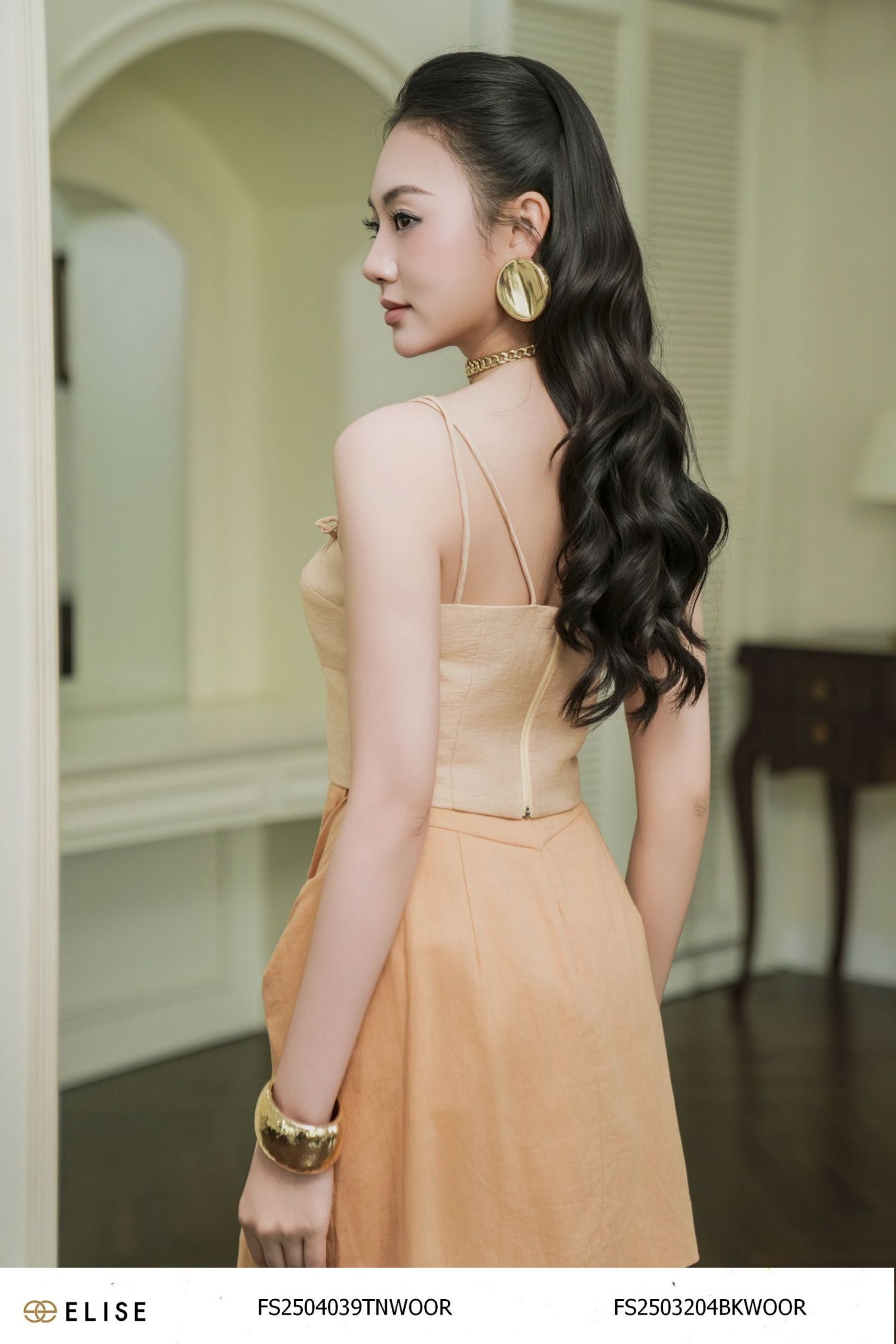 ÁO 2 DÂY ĐŨI CAM CÚP NGỰC