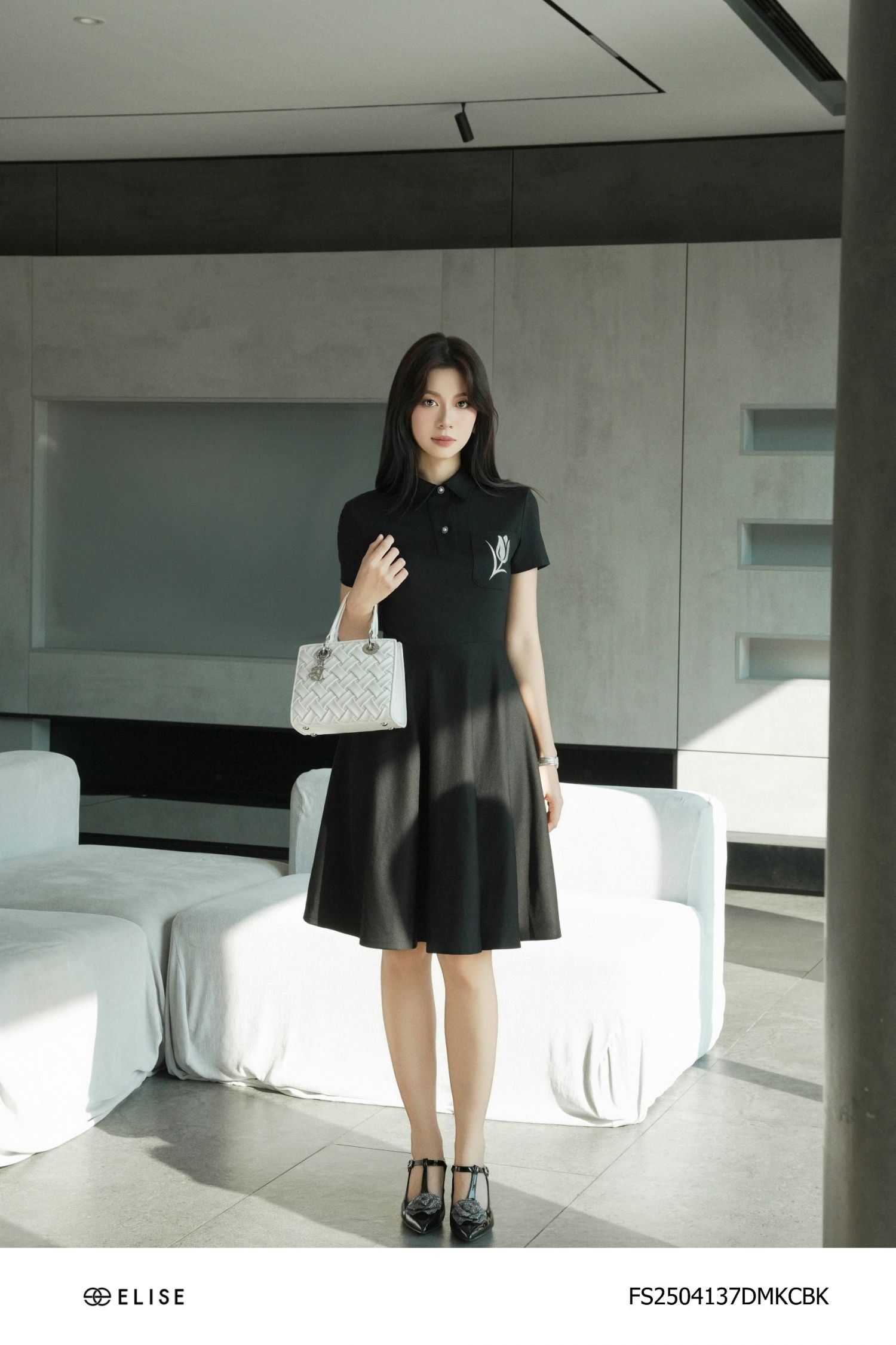ĐẦM UMI ĐEN THÊU HOA TÚI NGỰC
