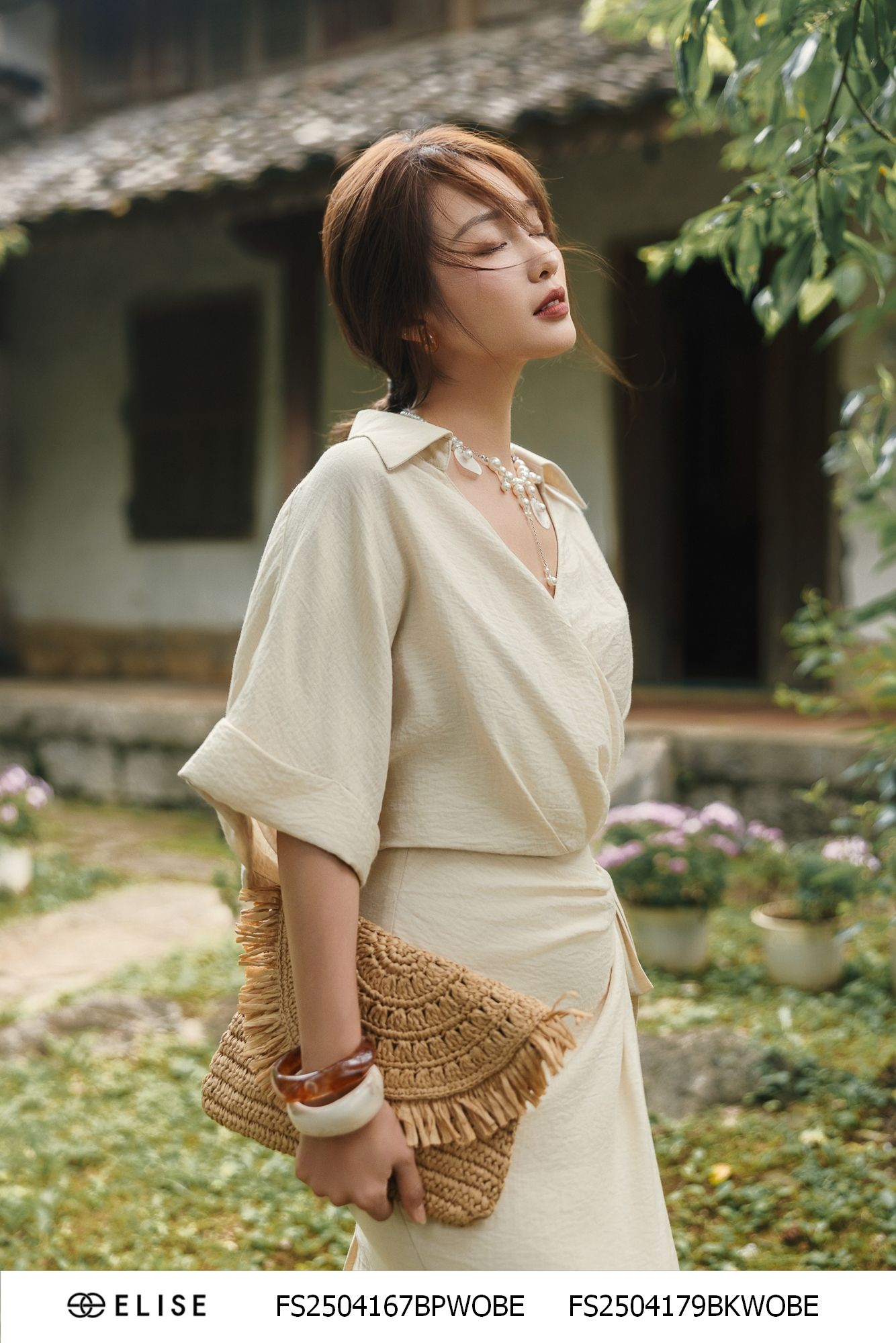 ÁO ĐŨI BE SỮA VẠT CỔ XẾP CHÉO