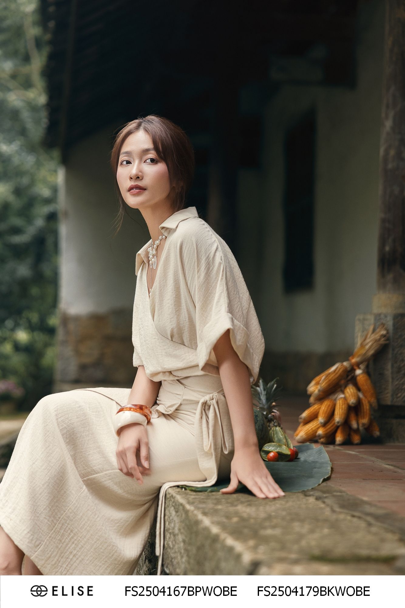 ÁO ĐŨI BE SỮA VẠT CỔ XẾP CHÉO