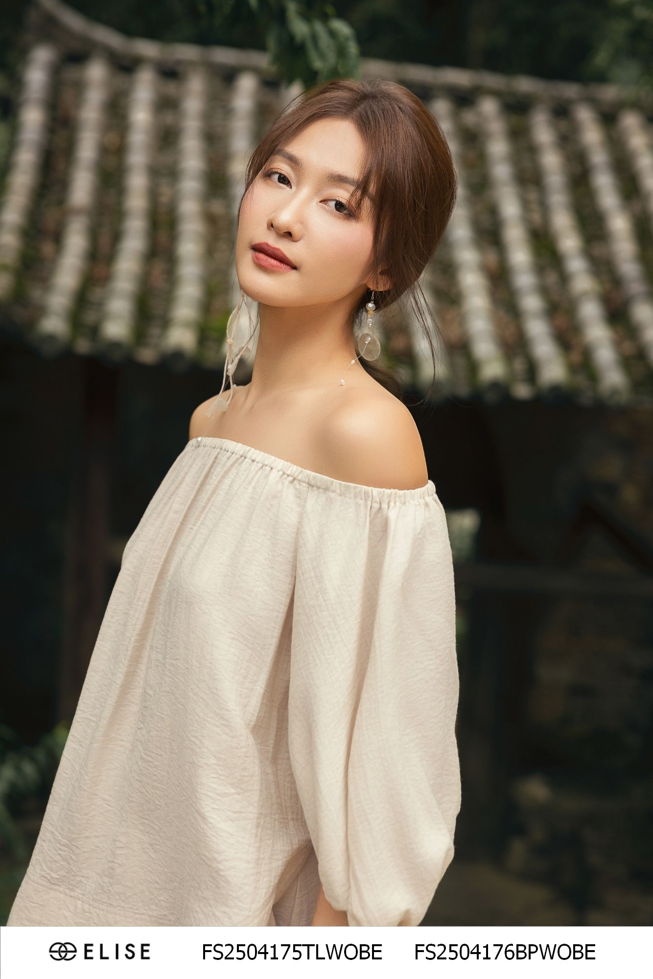ÁO ĐŨI BE TRỄ VAI