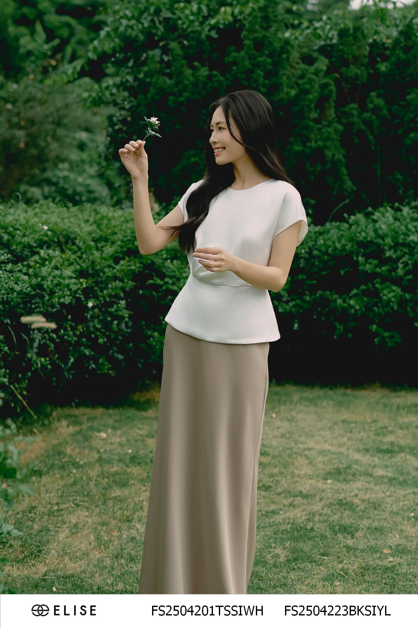 ÁO LỤA BÓNG TRẮNG XẾP LY GẤU PEPLUM