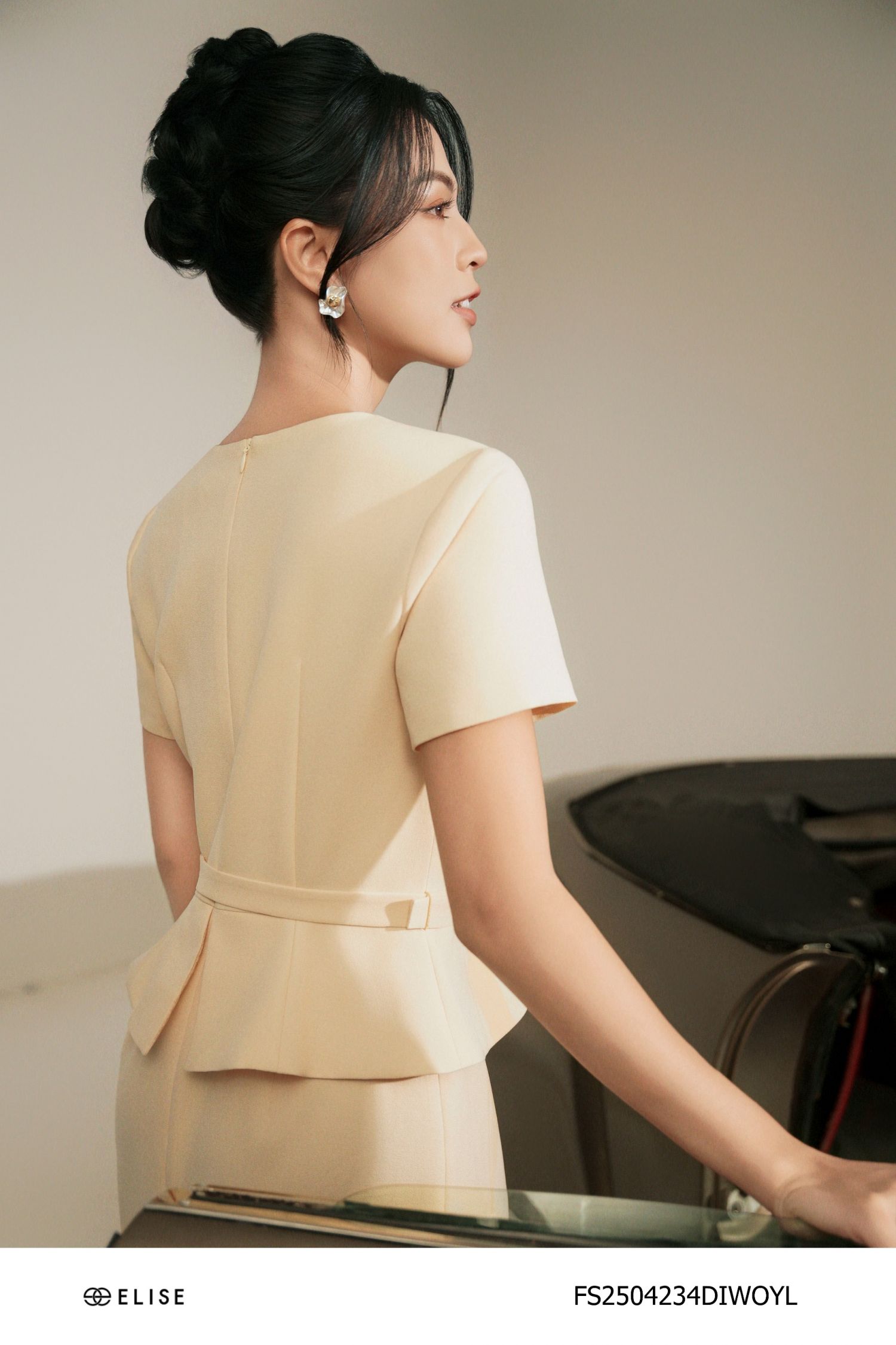 ĐẦM SẠN VÀNG PEPLUM PHỐI ĐAI EO