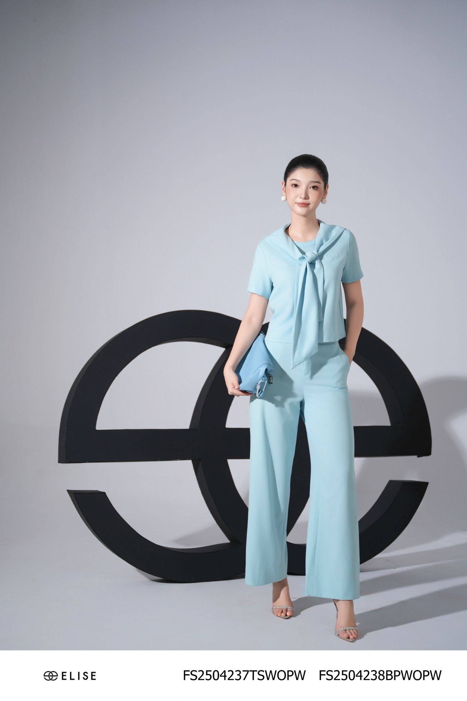 ÁO SẠN XANH PHỐI VẠT KHĂN