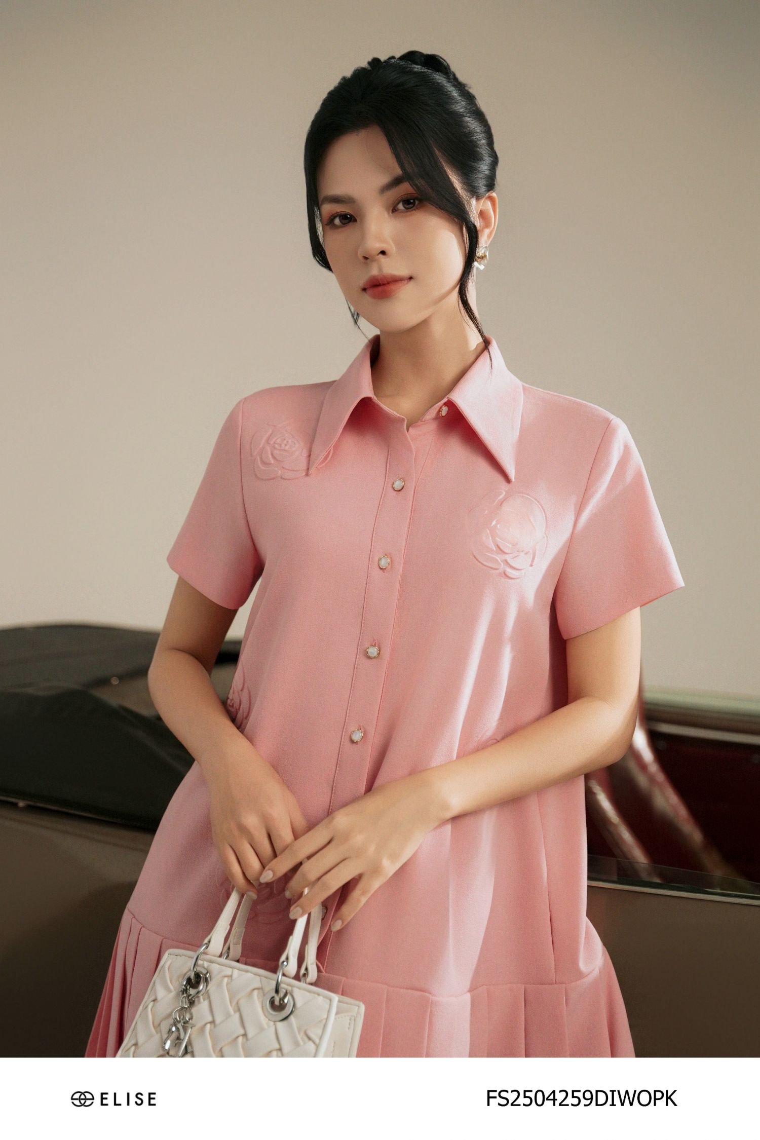 ĐẦM SẠN HỒNG HOA DẬP NỔI CHÂN XẾP LY