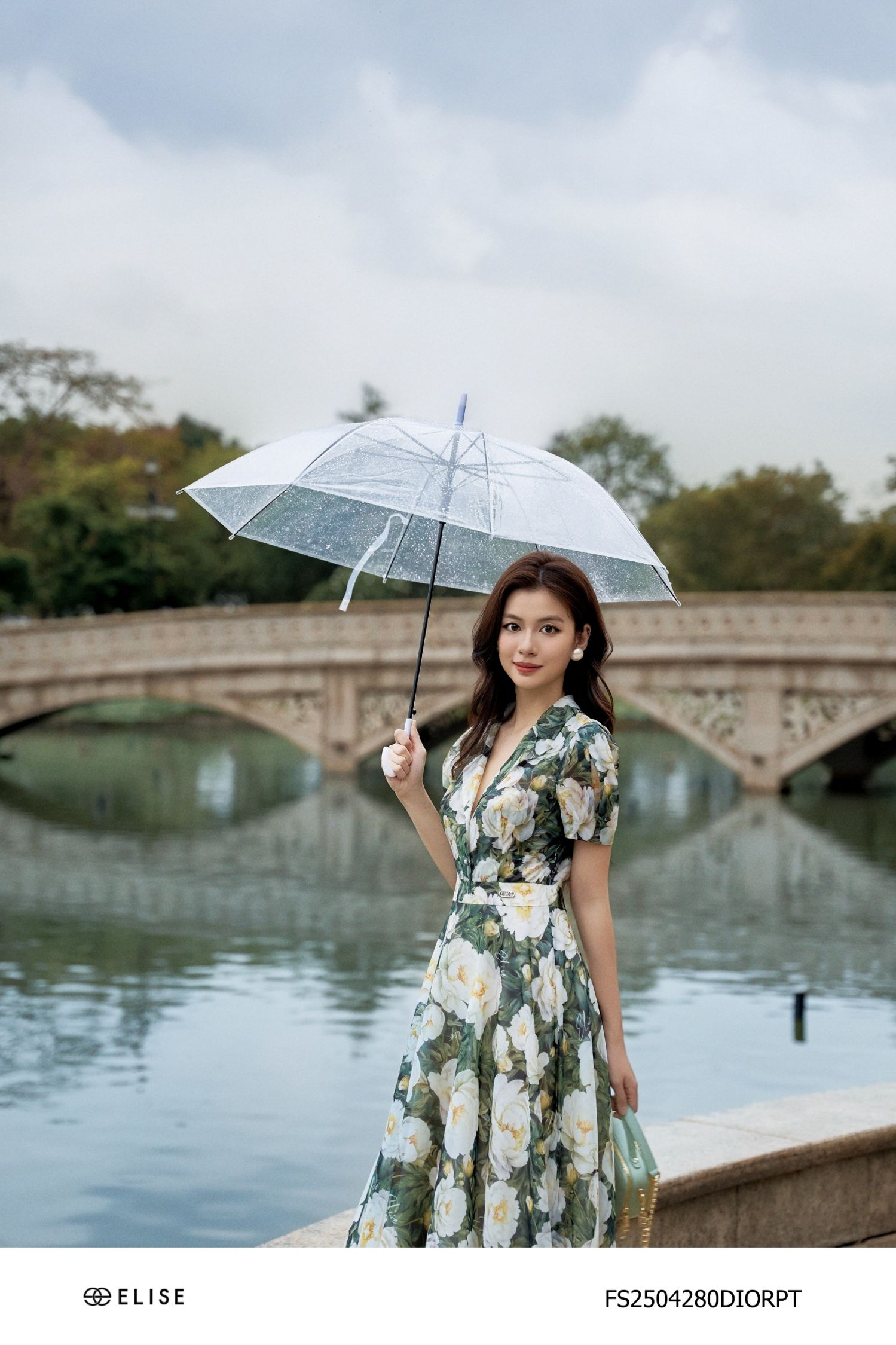 ĐẦM TƠ XANH HOA TRẮNG CỔ VEST