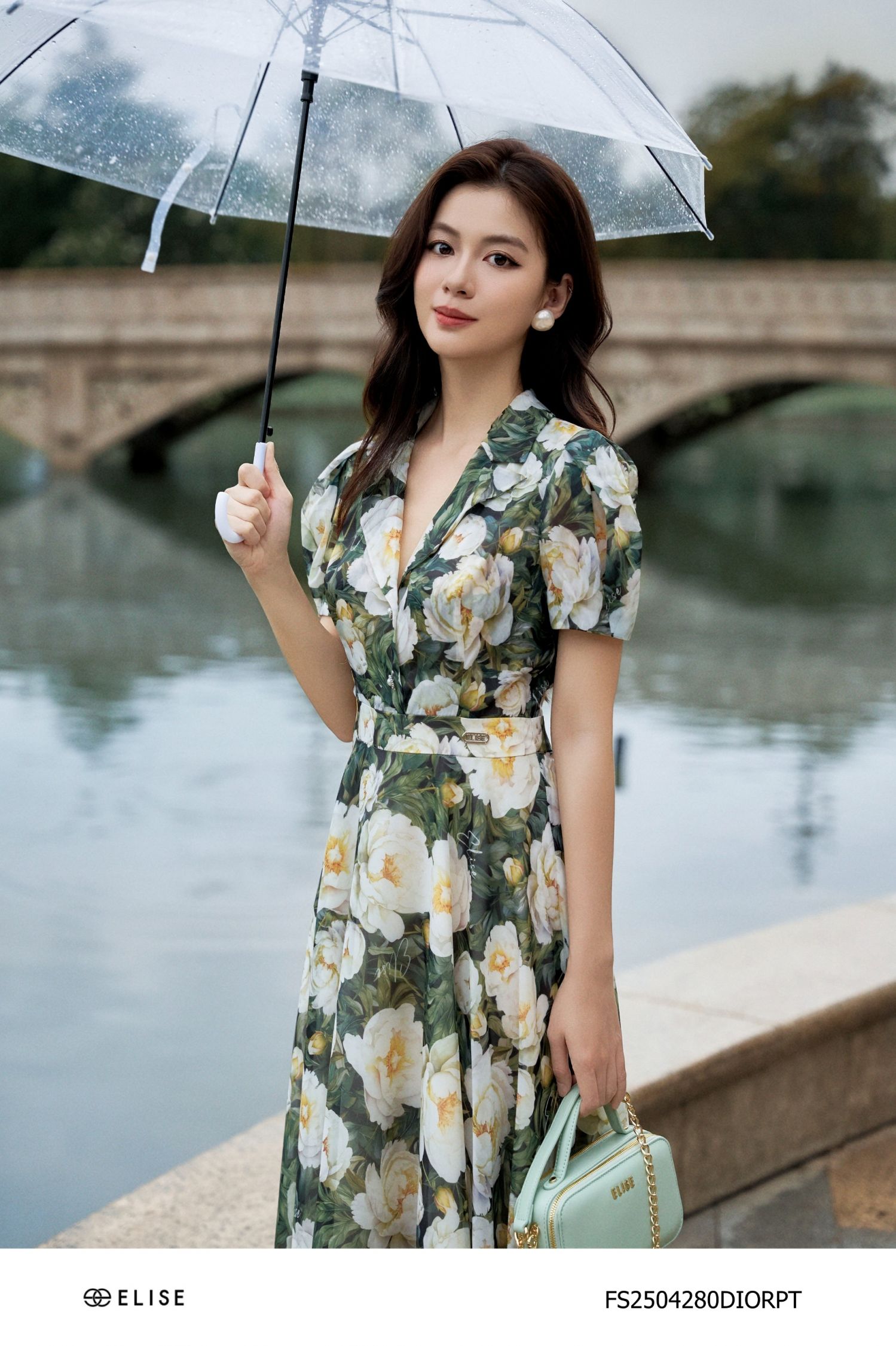 ĐẦM TƠ XANH HOA TRẮNG CỔ VEST