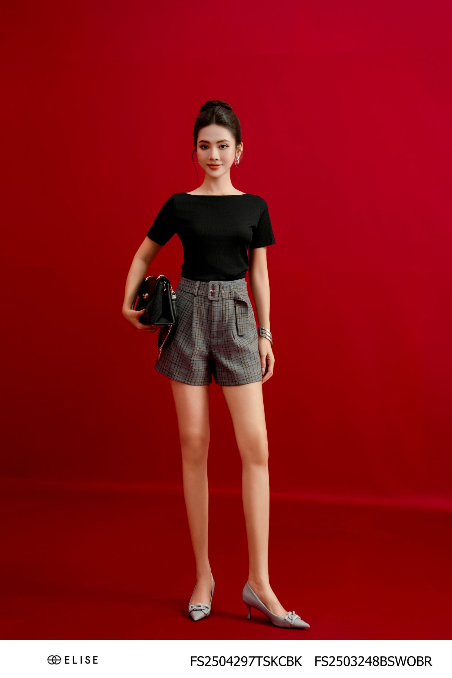 ÁO THUN ĐEN KHOÉT LƯNG