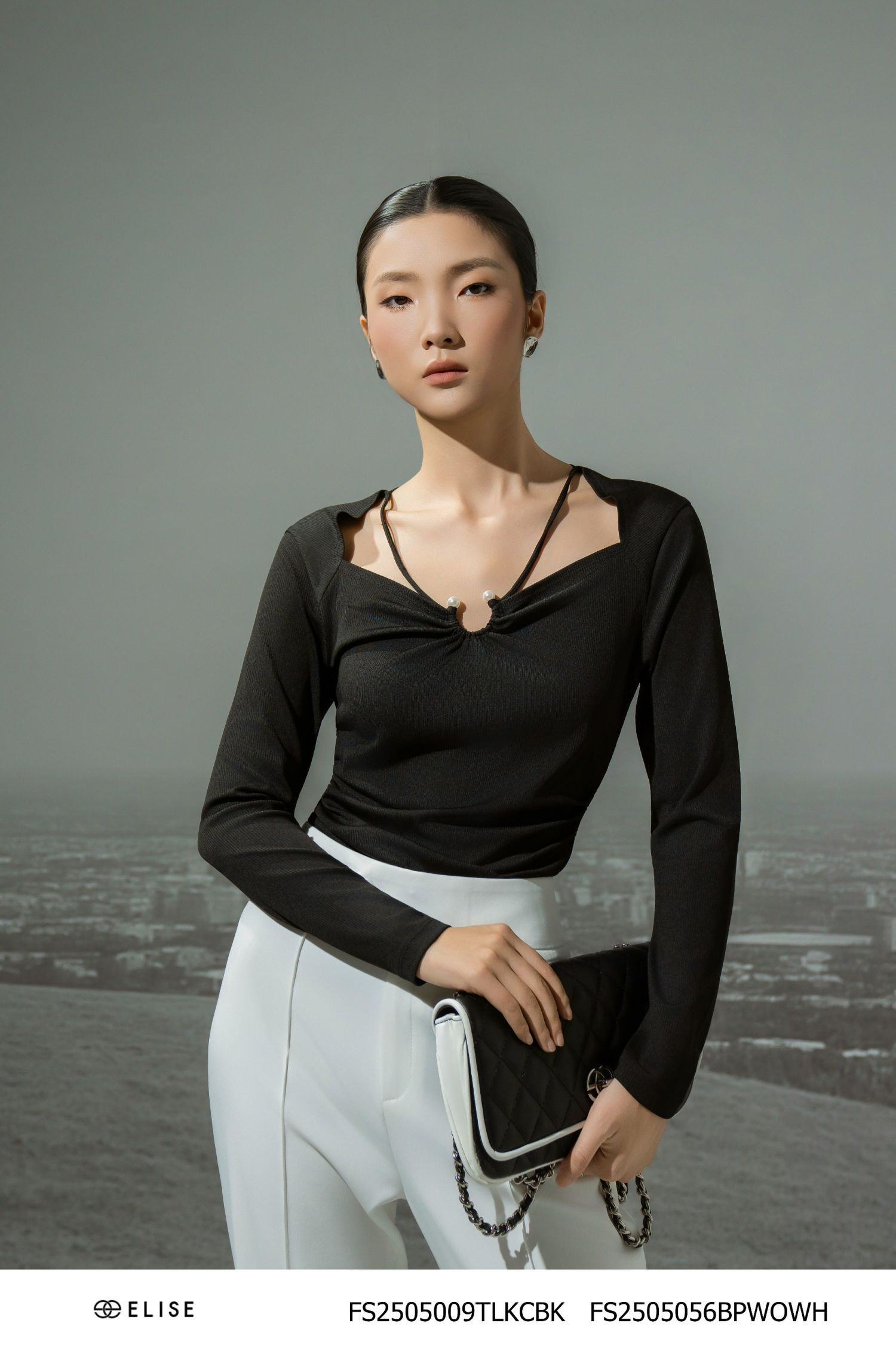 ÁO THUN ĐEN CỔ CÀI KHUYÊN