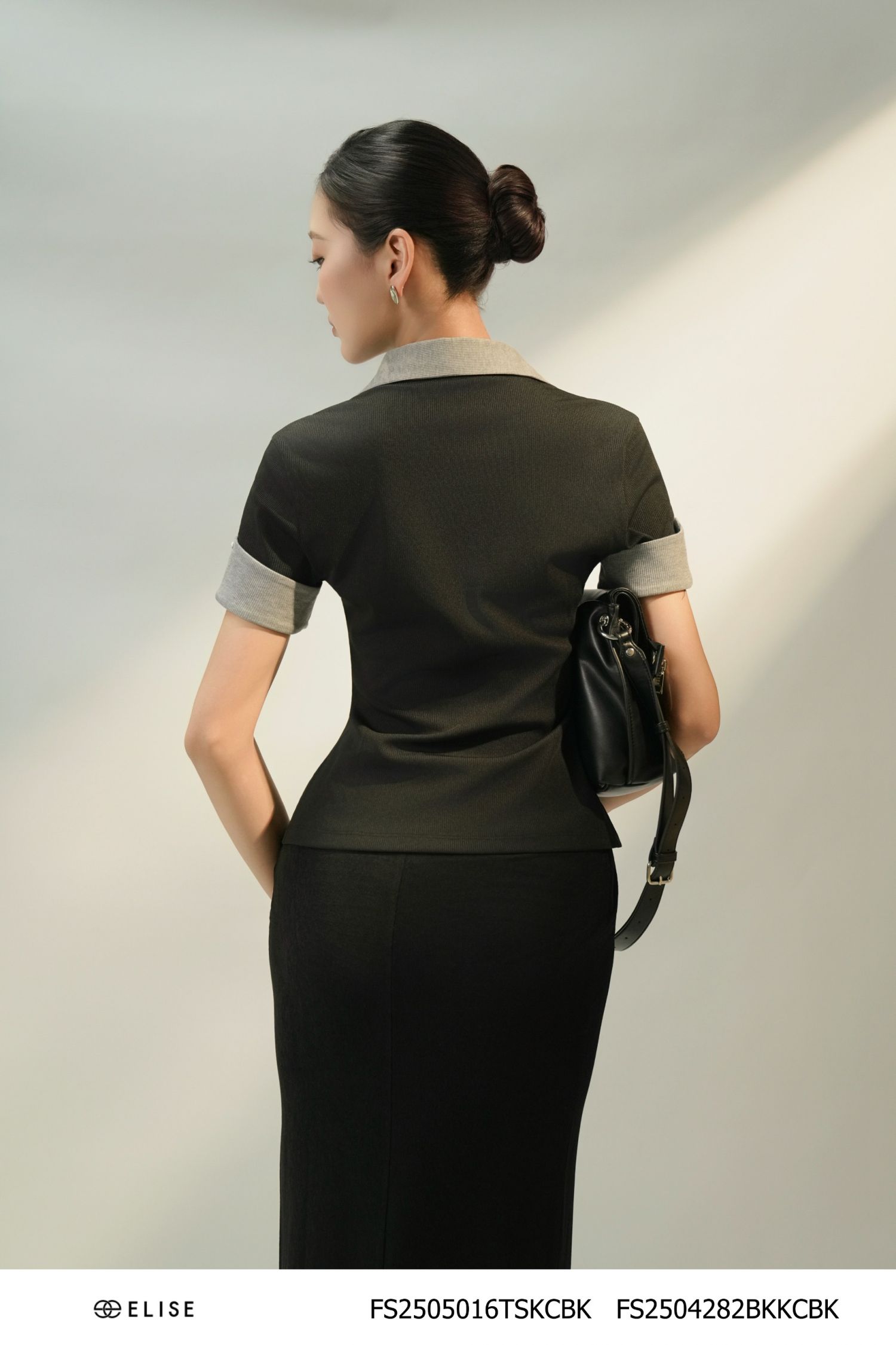 ÁO THUN ĐEN CỔ PHỐI GHI