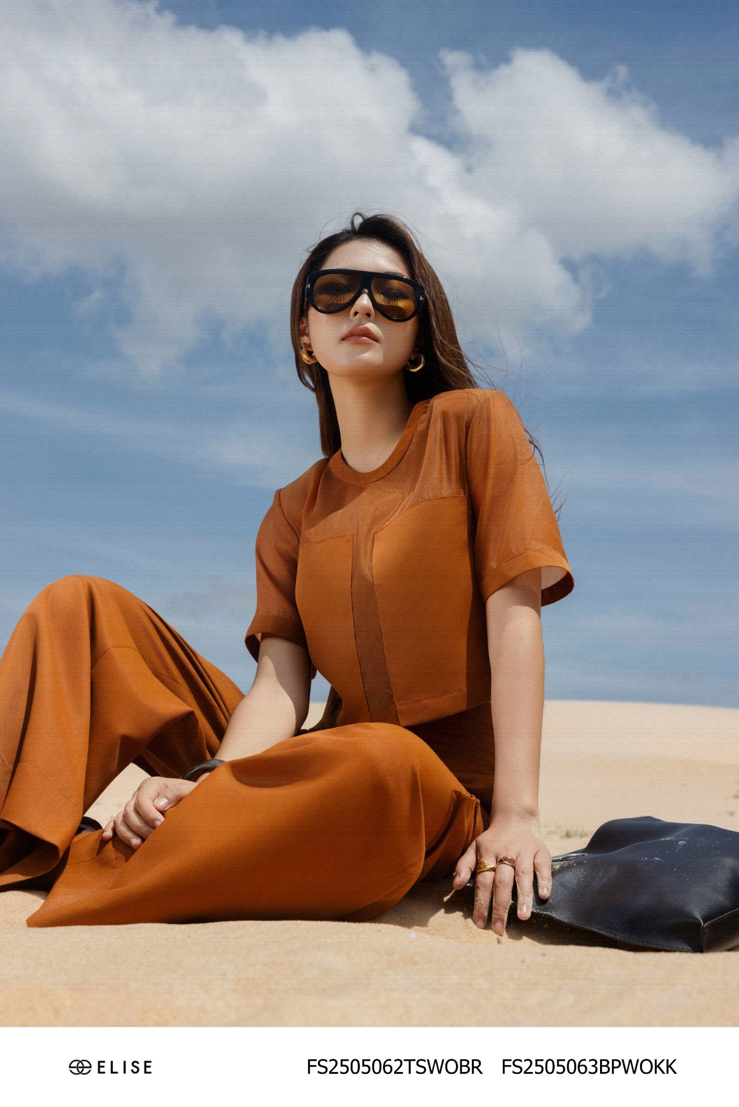 ÁO TƠ NÂU ĐẬM KÉO KHÓA SAU