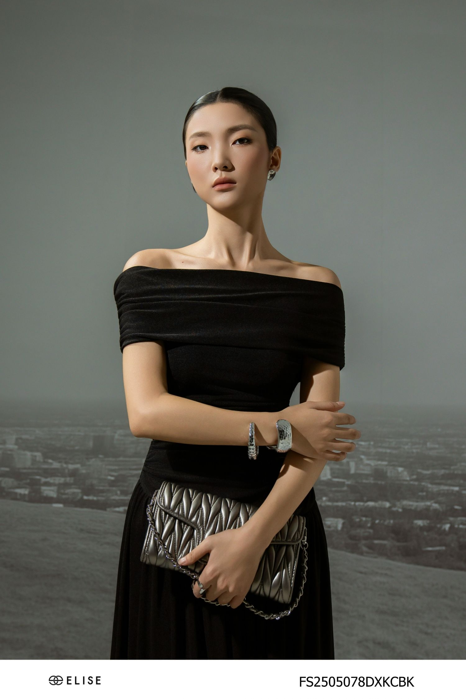 ĐẦM THUN ĐEN DÀI VAI TRỄ