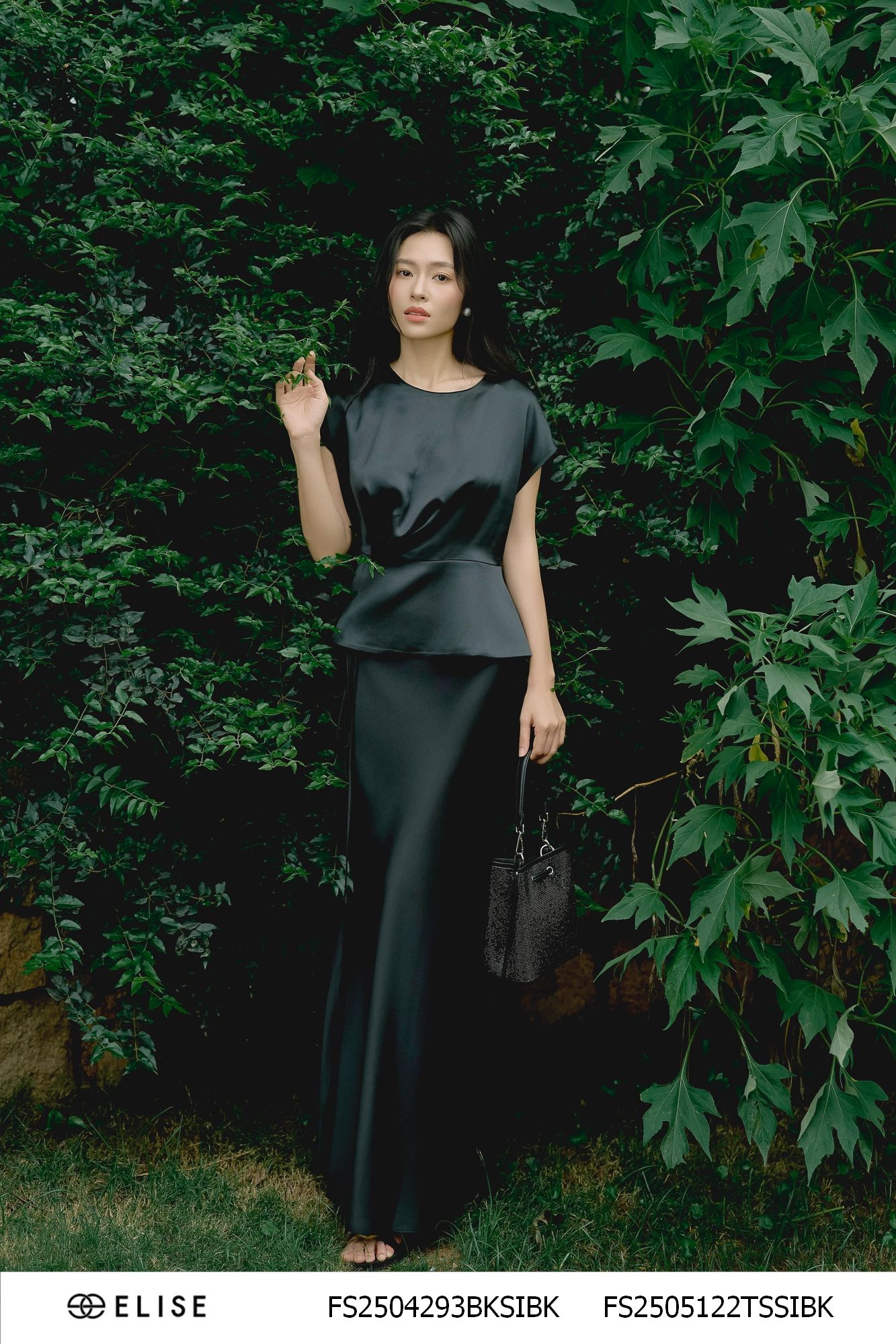 ÁO LỤA BÓNG ĐEN XẾP LY GẤU PEPLUM