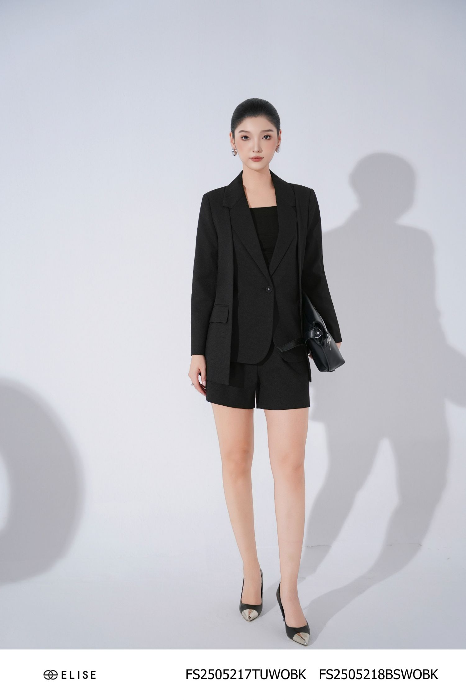 ÁO VEST ĐEN VÂN VẠT TÁCH