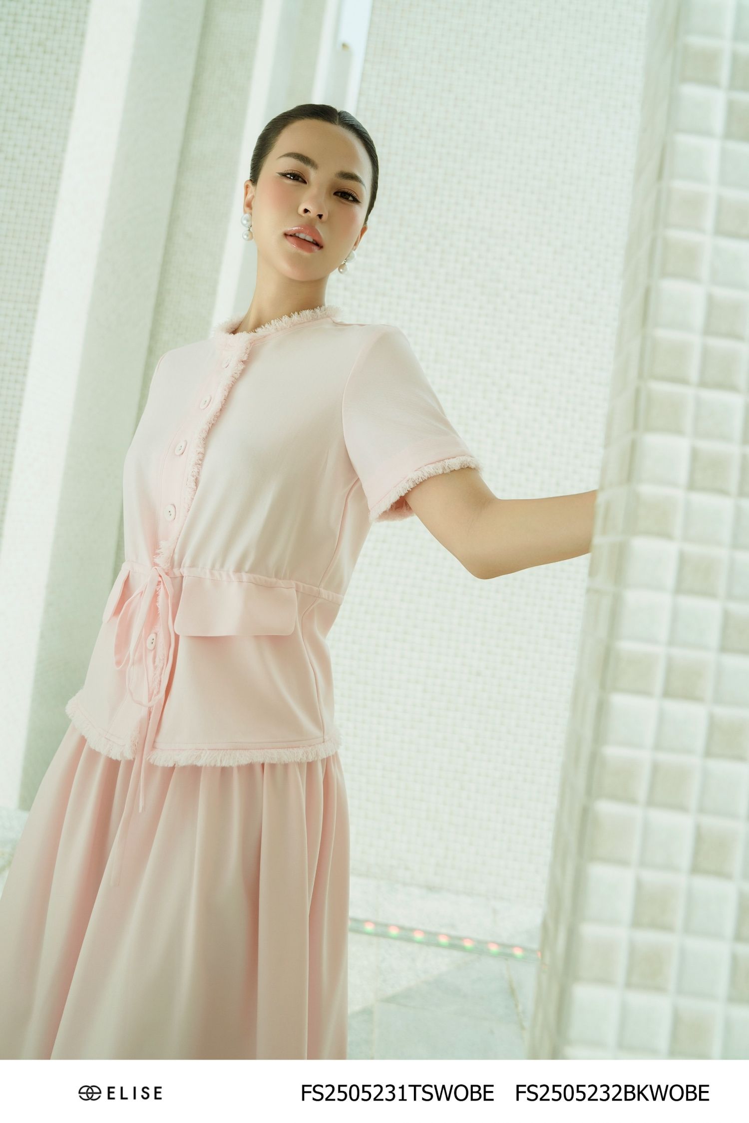 CV TUYTSY HỒNG PHẤN XẾP NHÚN BÈO