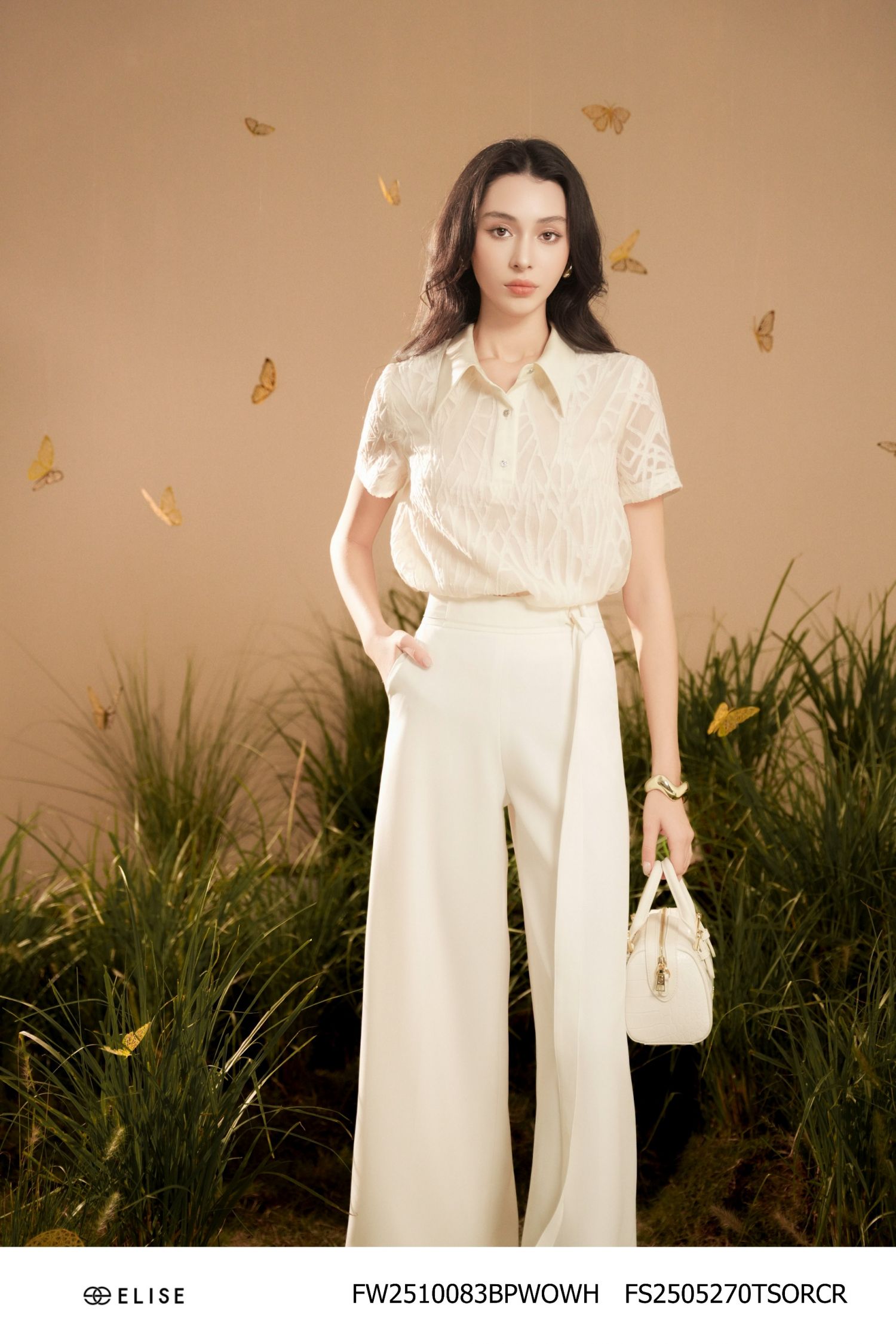 ÁO TƠ TUA RUA MÀU KEM CỔ LỤA