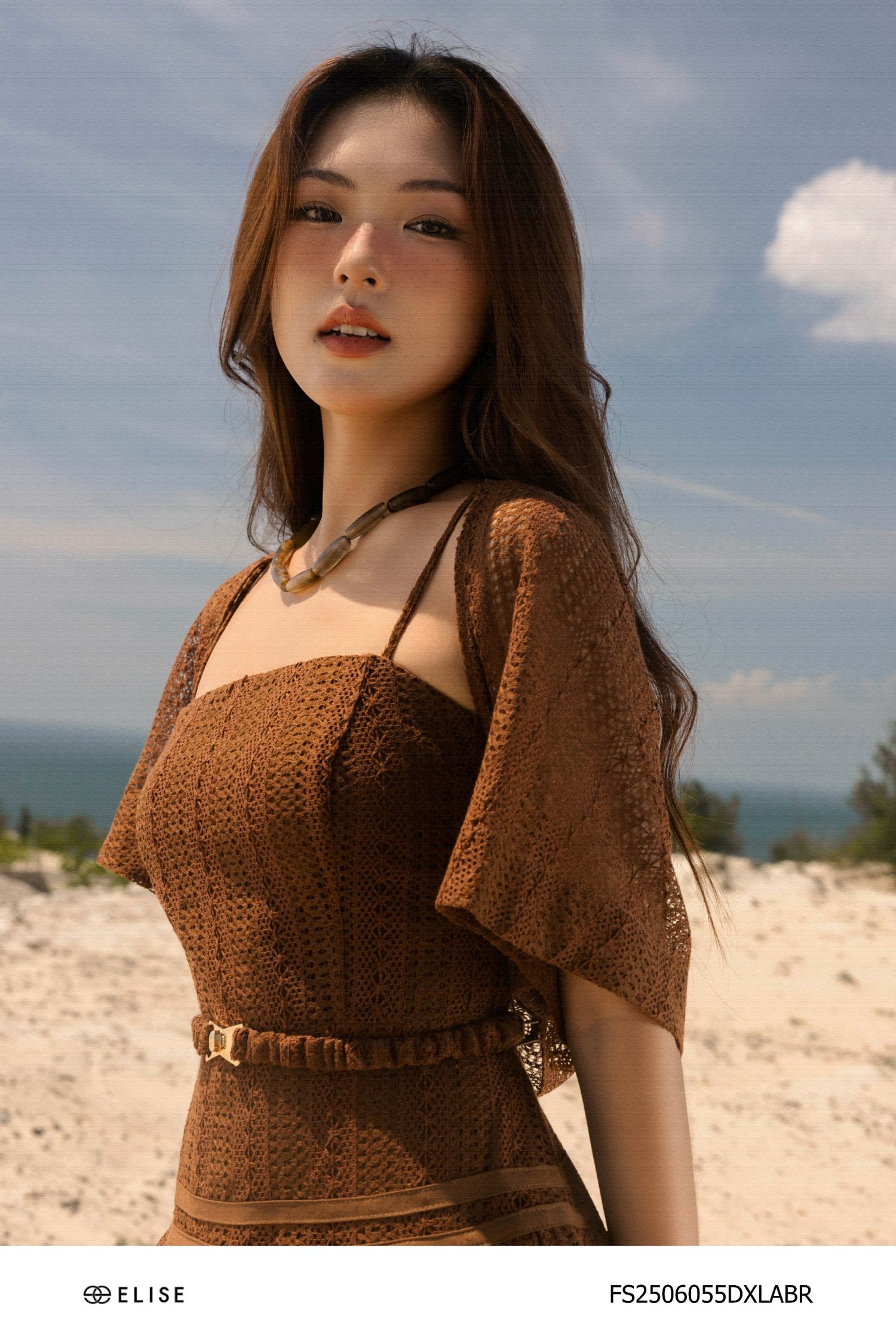 ĐẦM 2 DÂY REN LƯỚI NÂU ĐẤT KÈM ÁO CHOÀNG