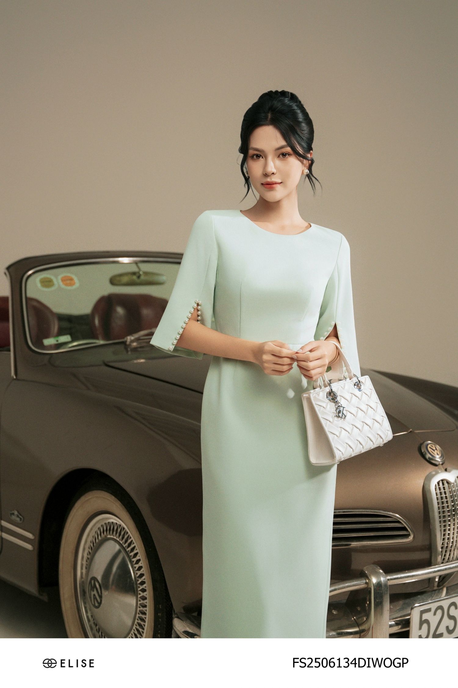 ĐẦM SẠN XANH PASTEL ĐÍNH HẠT TRAI TAY