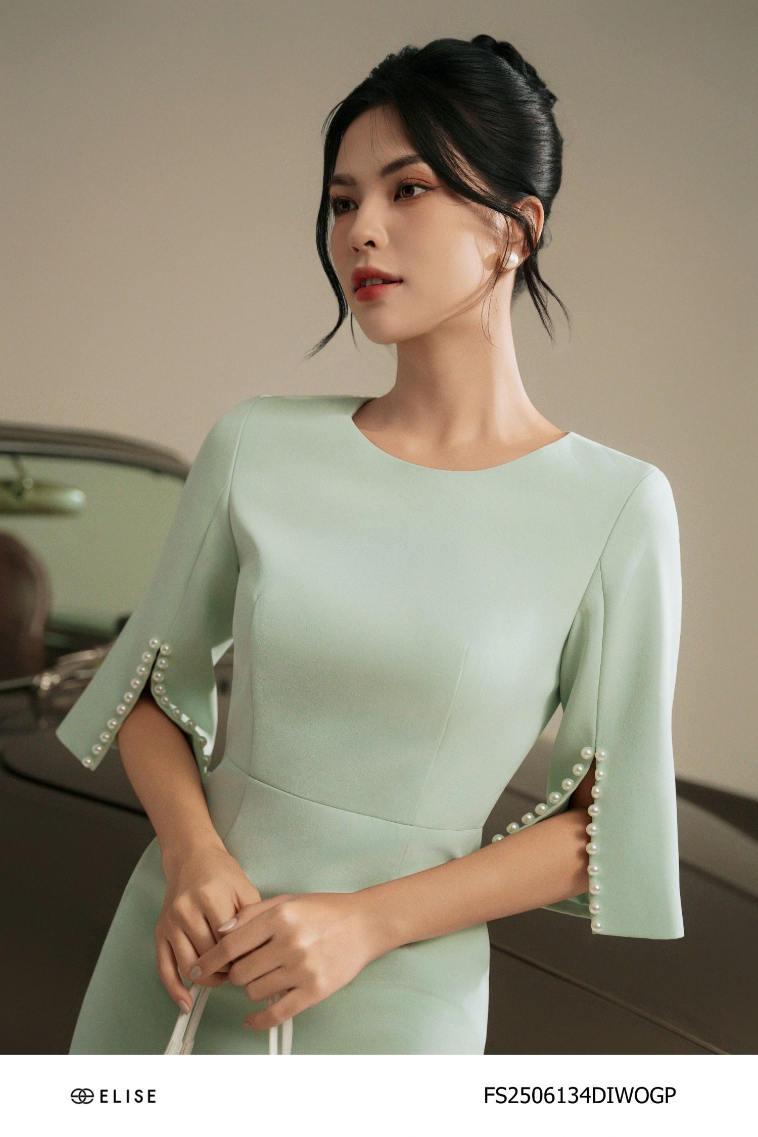 ĐẦM SẠN XANH PASTEL ĐÍNH HẠT TRAI TAY
