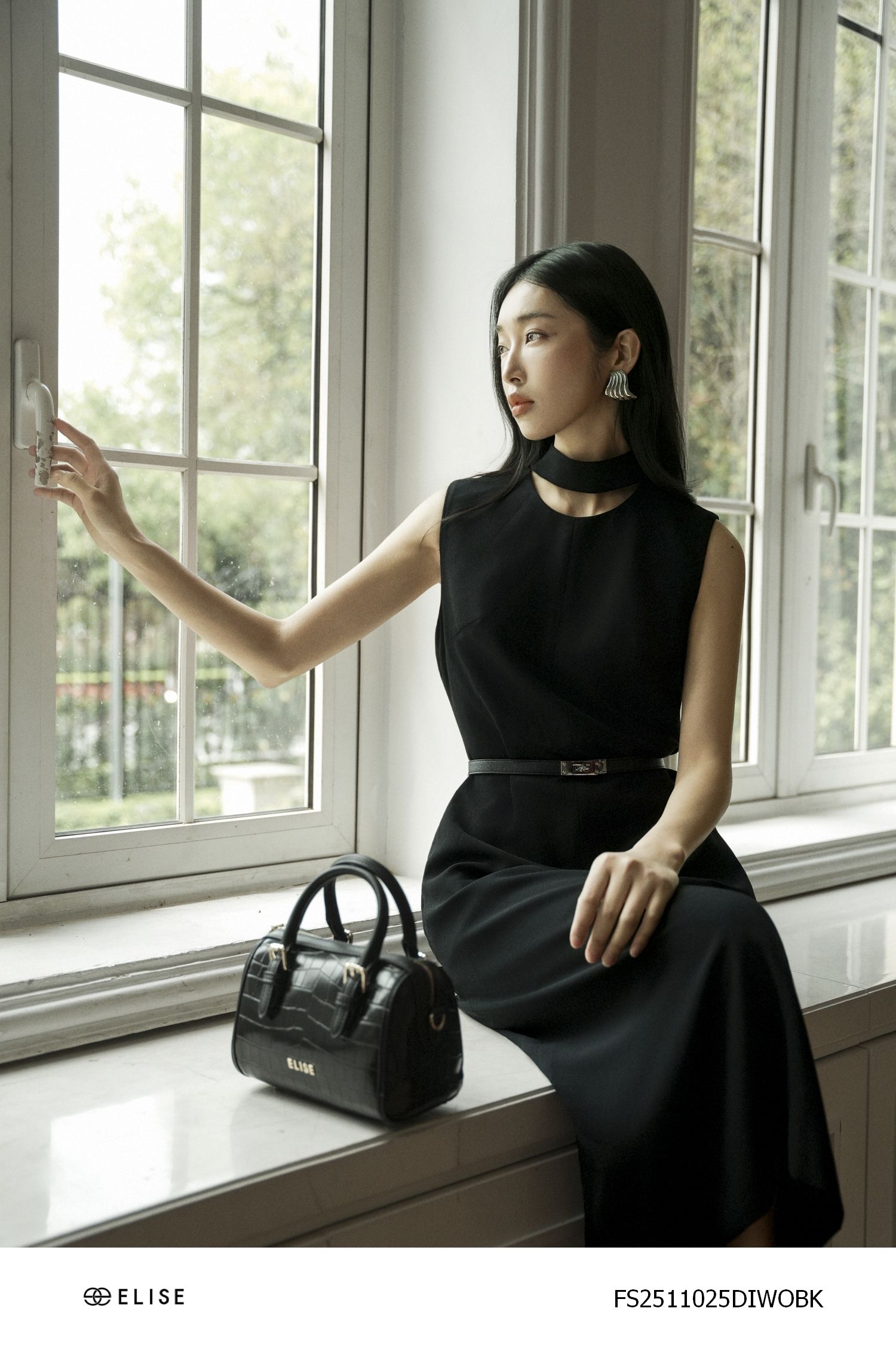 ĐẦM CÁT ĐEN SÁT NÁCH TÚI SƯỜN