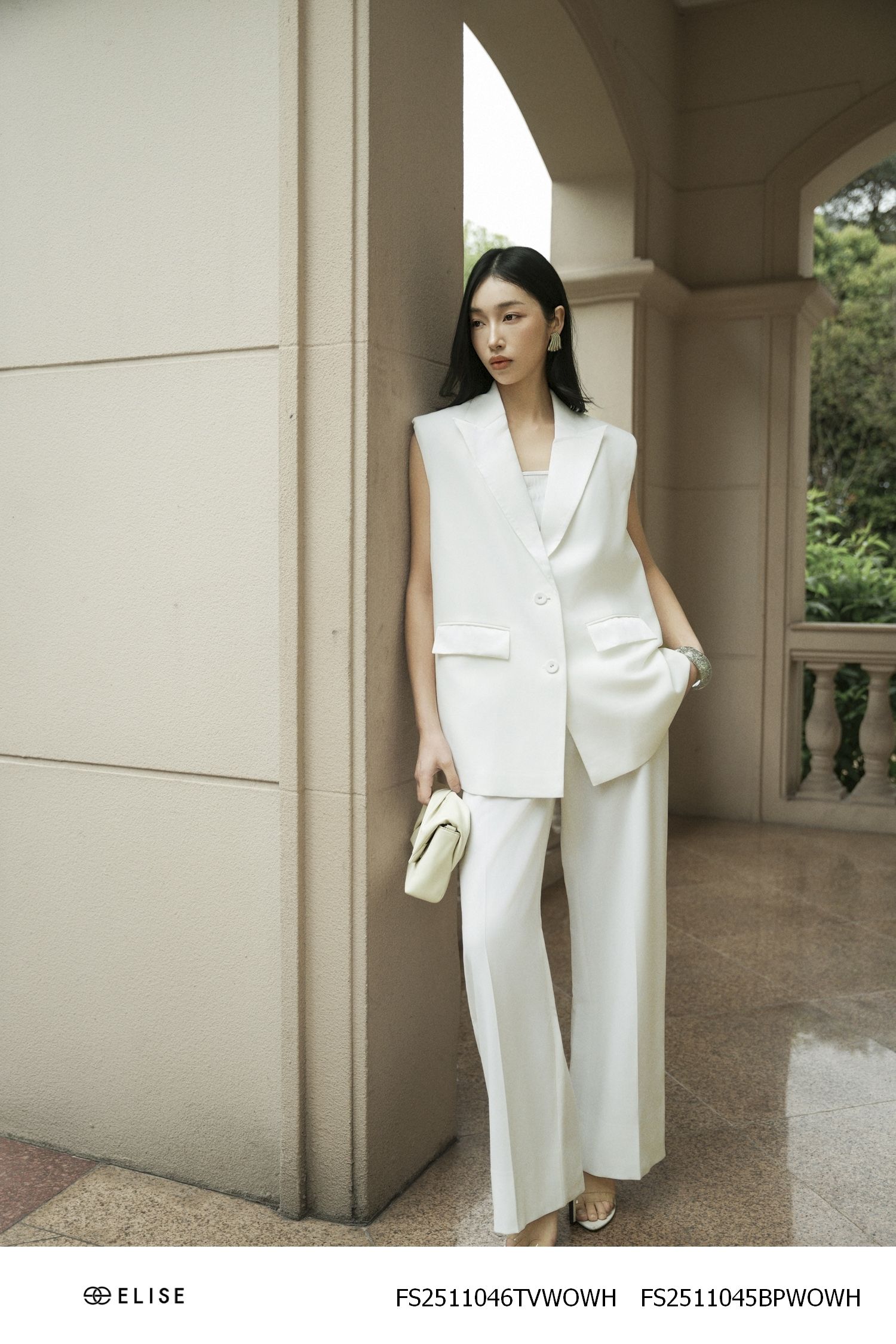 BLAZER TRẮNG VAI CHỜM NẮP TÚI