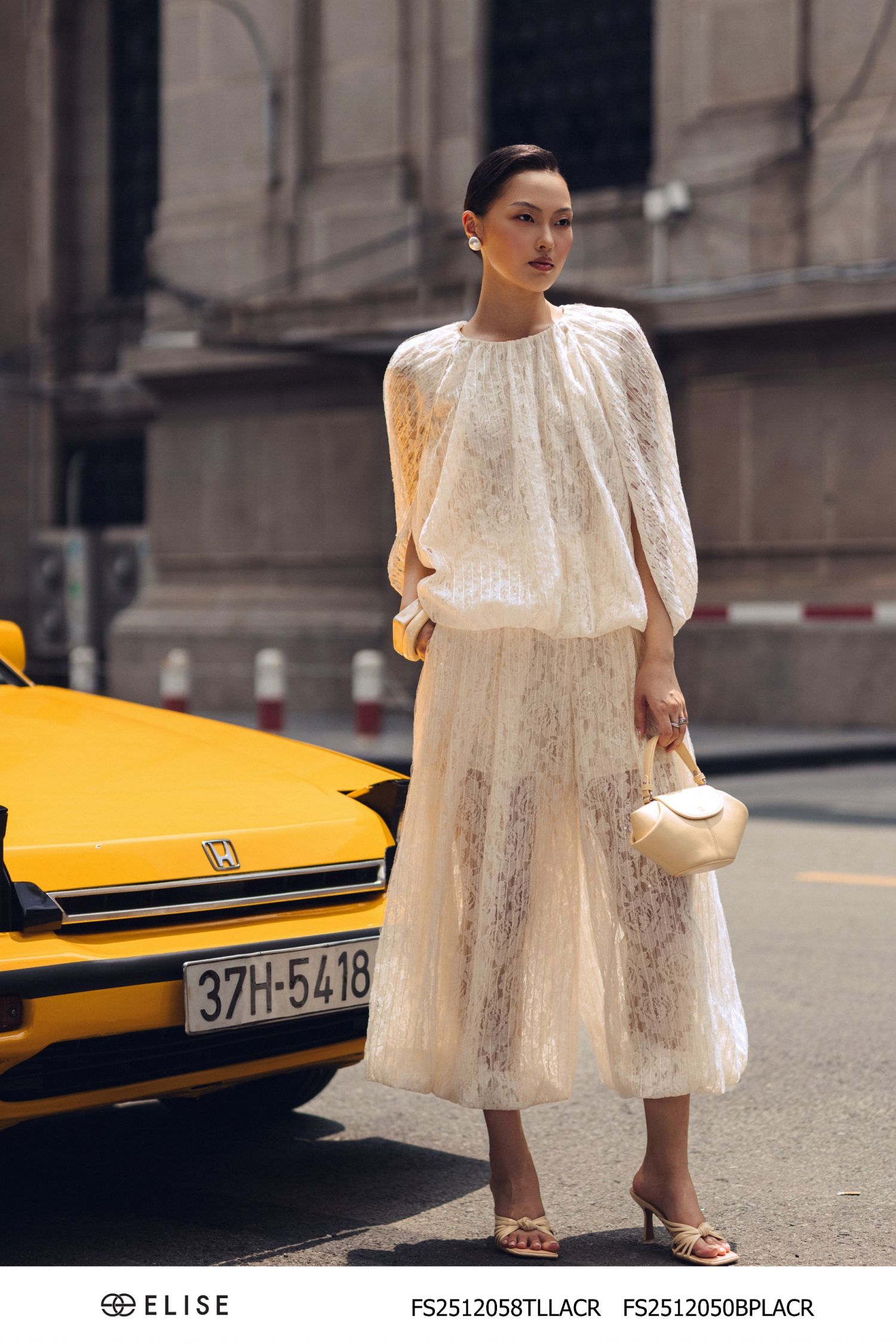 QUẦN REN HOA KEM CHẠY LƯỚI KIM TUYẾN