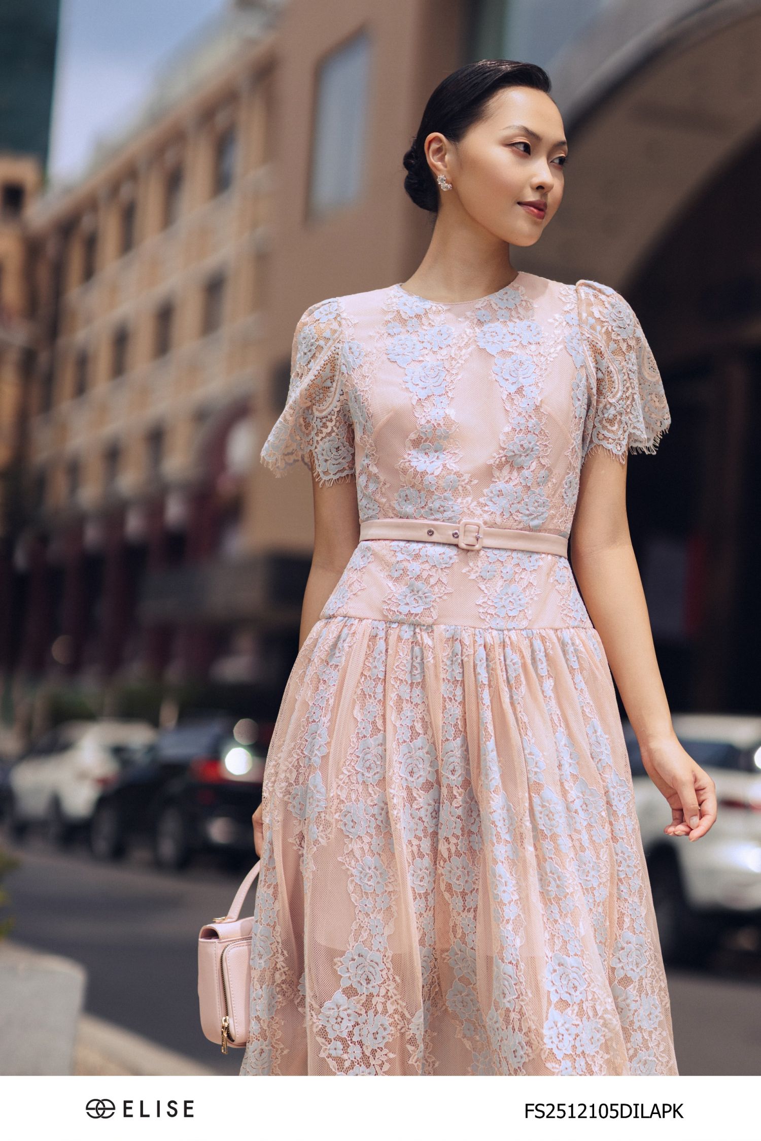 ĐẦM REN HỒNG HT HOA XANH ĐAI EO