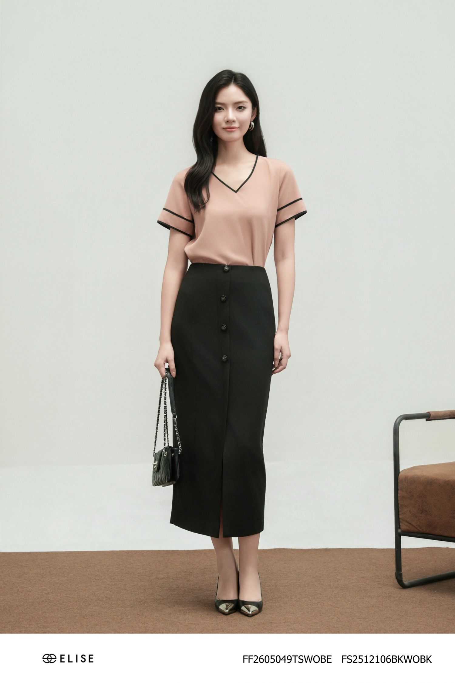 JUPE BÚT CHÌ ĐEN XẺ TRƯỚC DIỄU MÍ