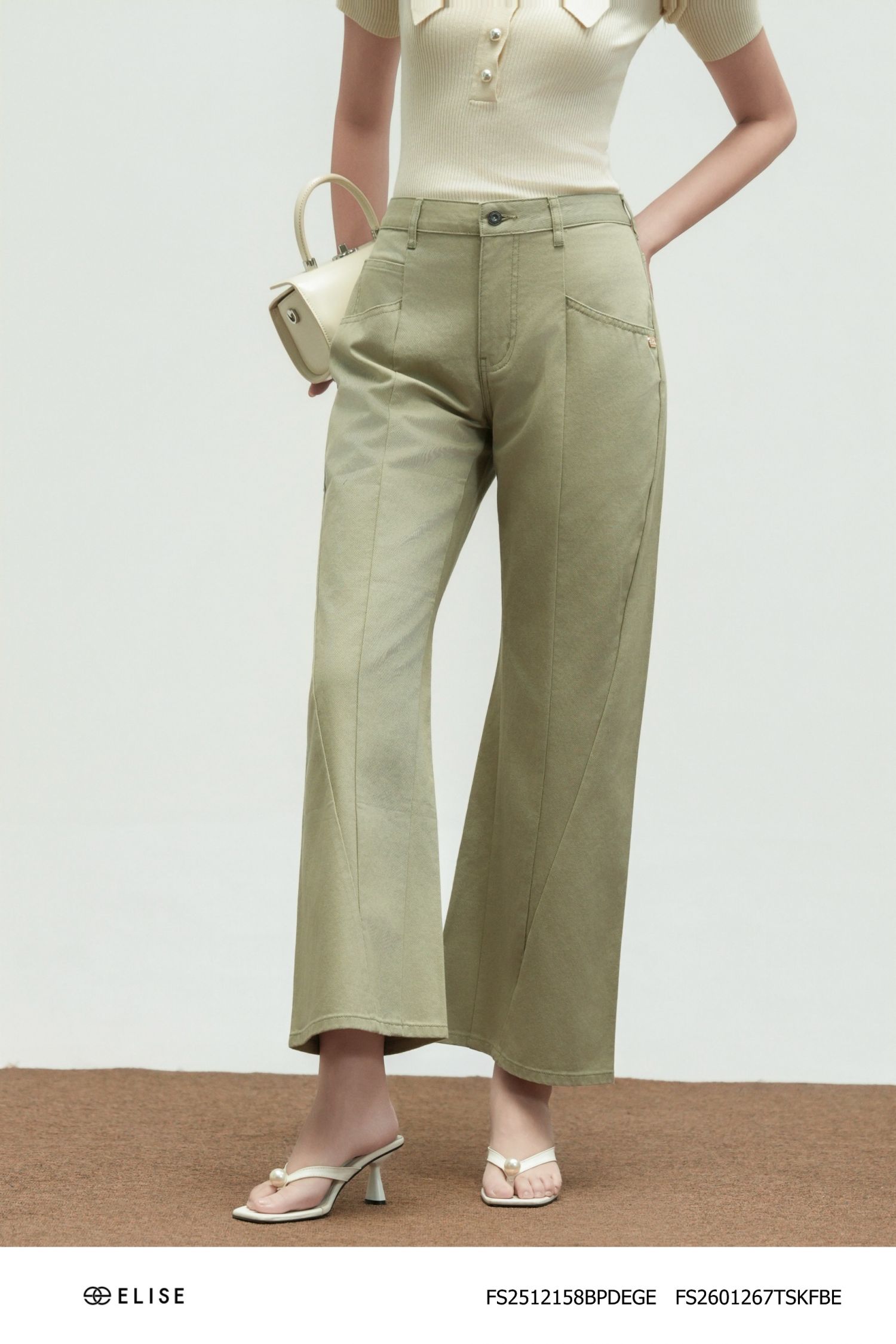 QUẦN JEANS XANH BƠ ĐÍNH LOGO