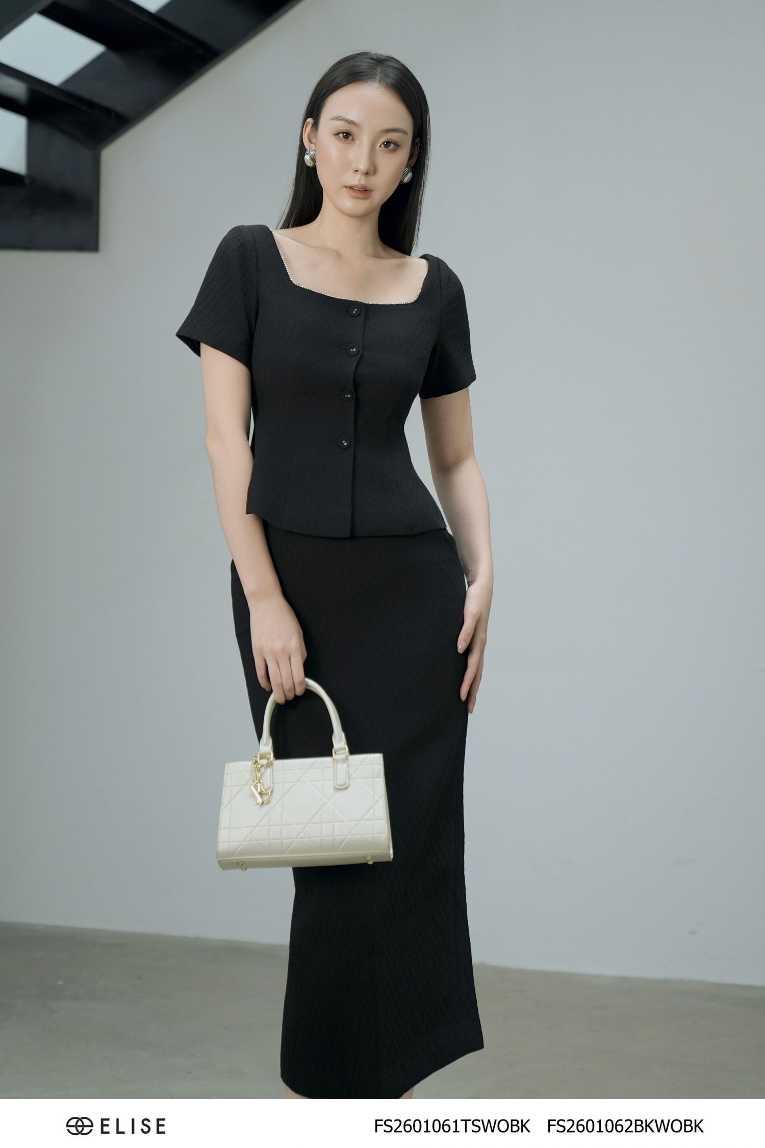 JUPE BÚT CHÌ ĐEN VÂN NỔI
