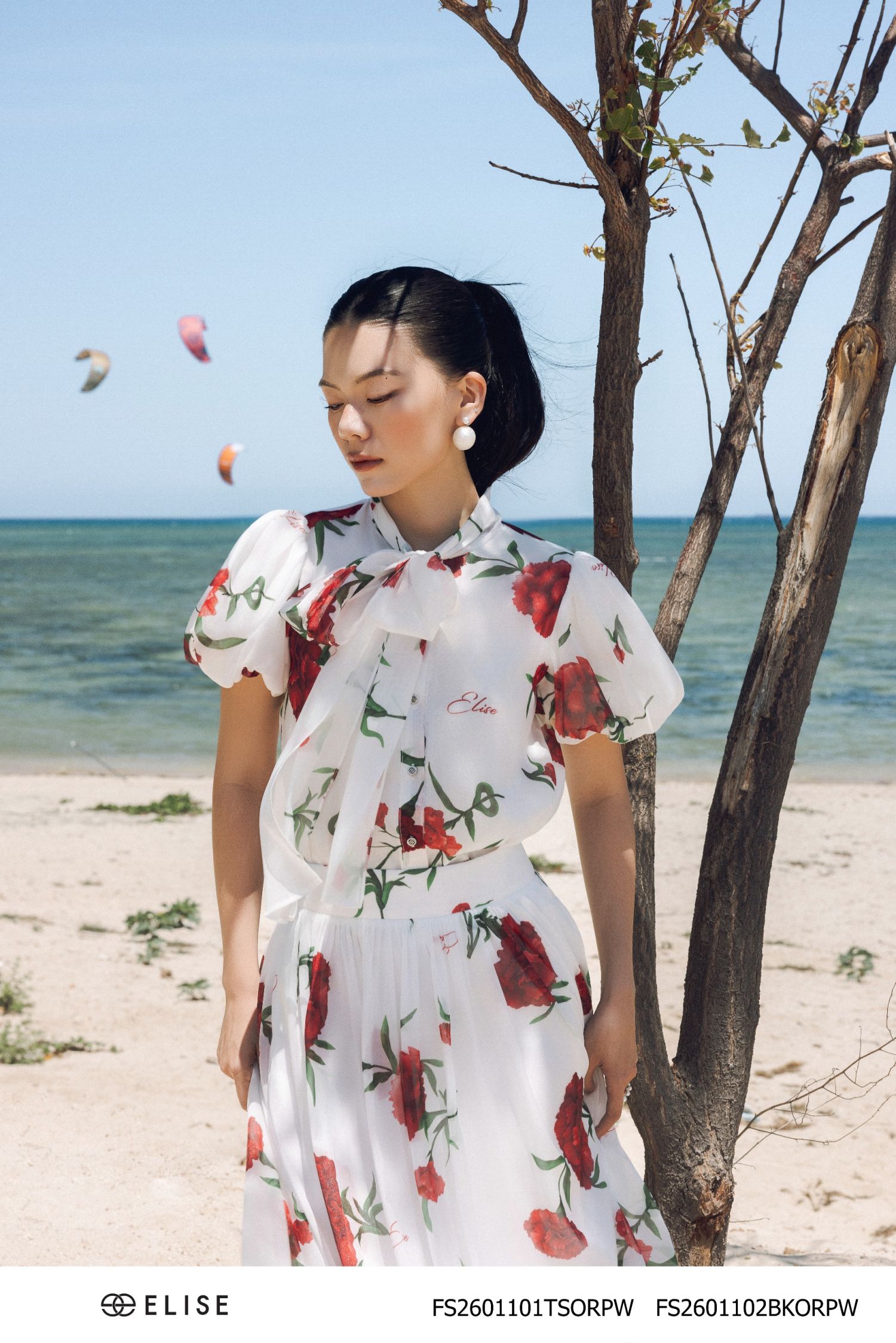 SM TƠ HOA NỀN TRẮNG CỔ NƠ