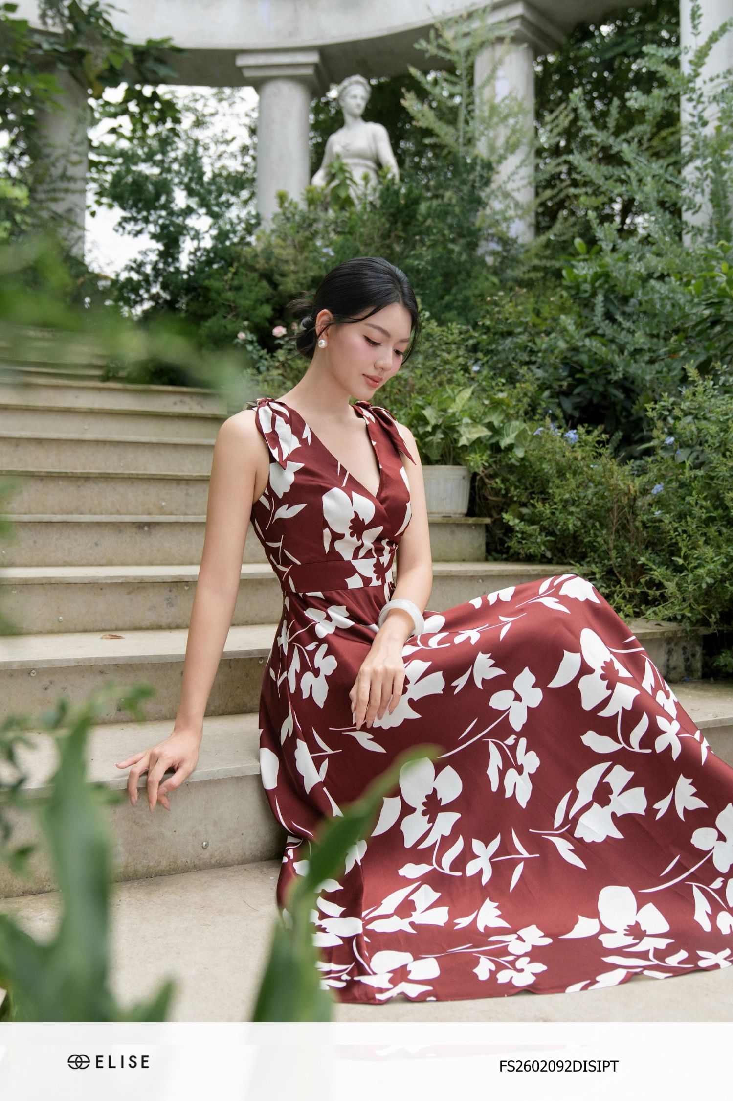 ĐẦM LỤA HT HOA NỀN ĐỎ NƠ VAI
