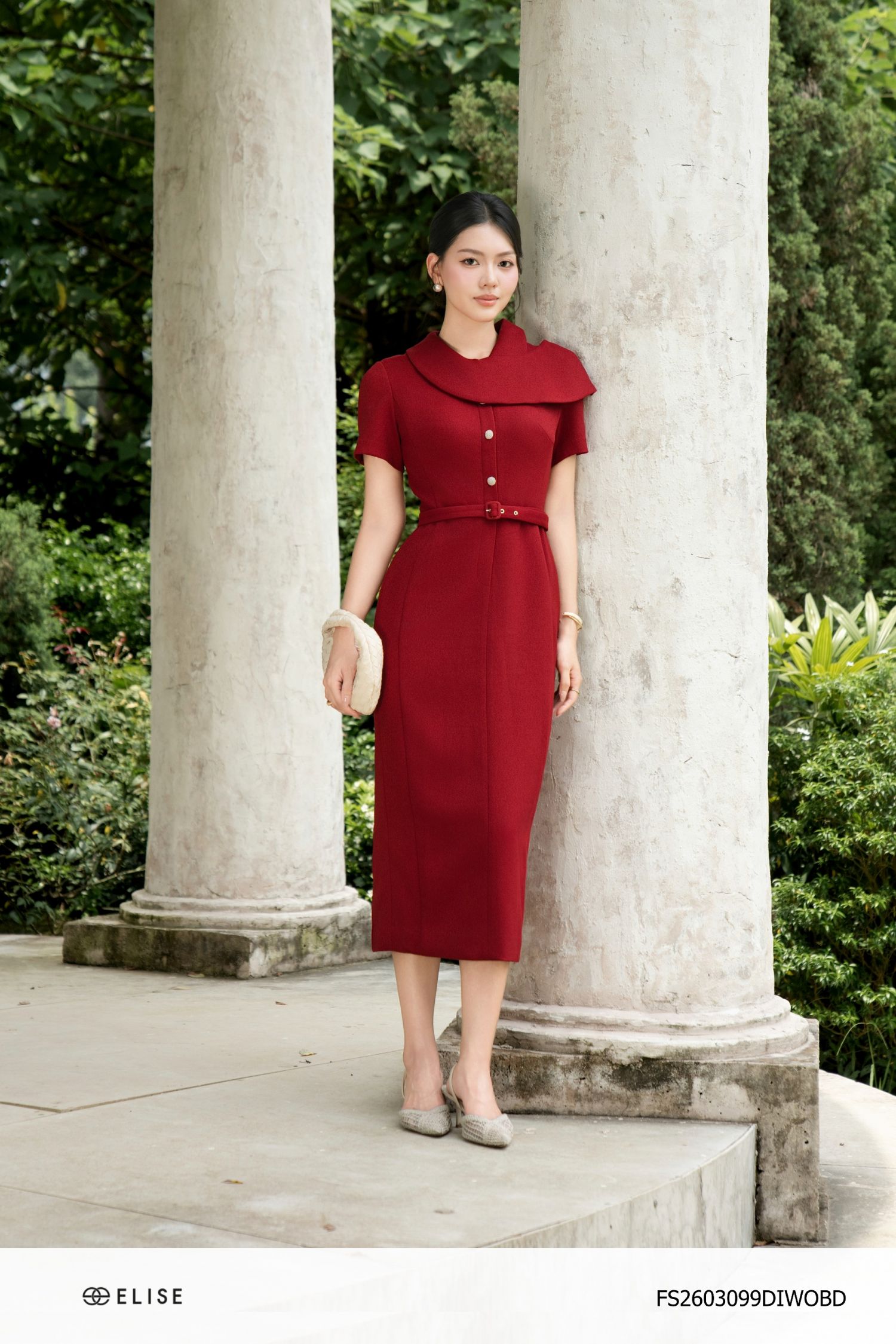 ĐẦM ĐỎ BOOC ĐÔ XẺ SAU ĐAI EO