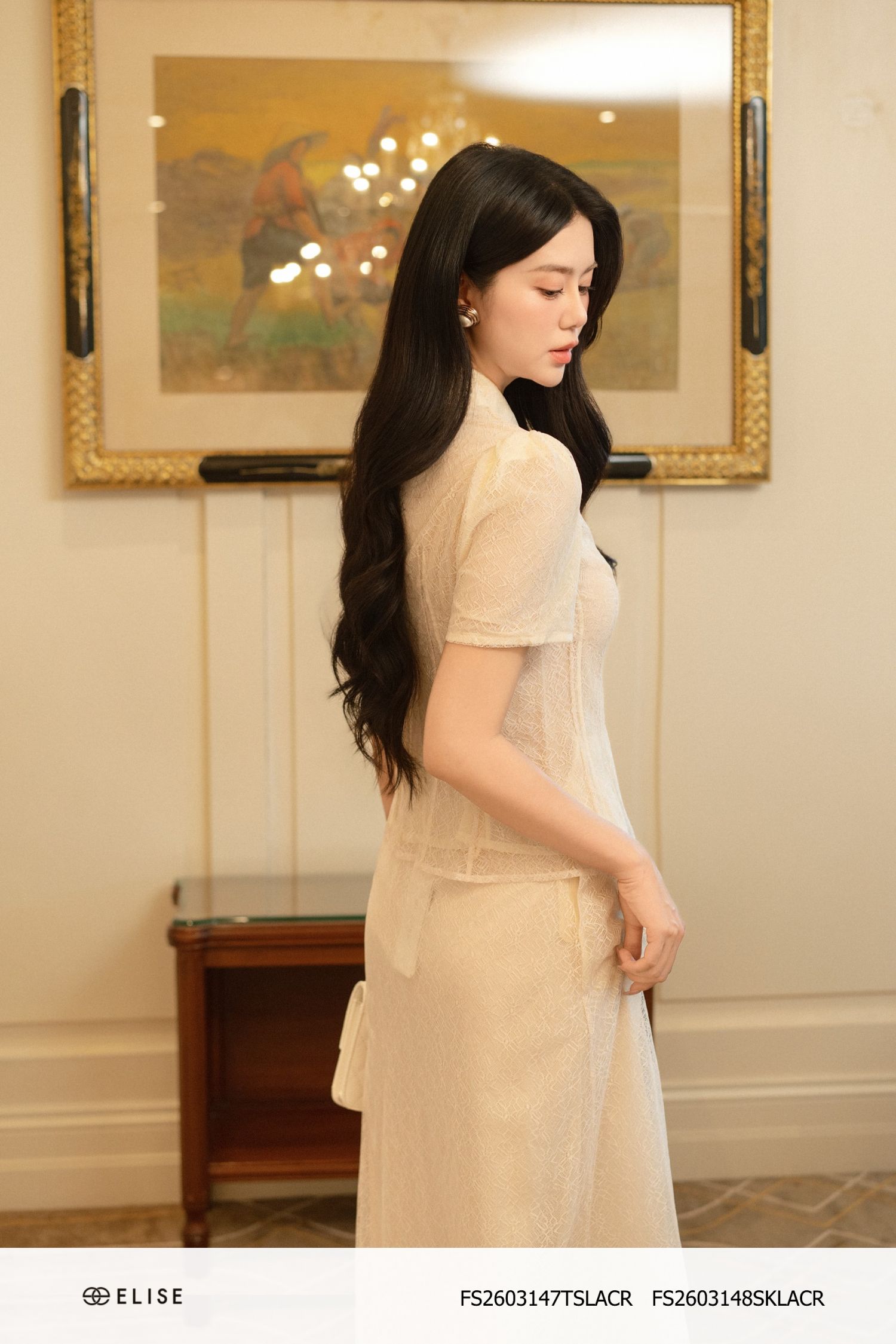 ÁO REN KEM SỢI KIM TUYẾN