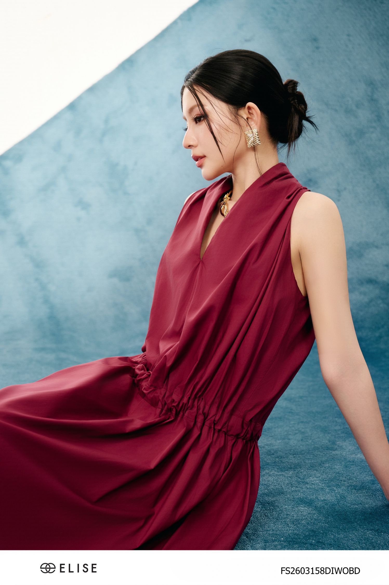 ĐẦM THÔ BURGUNDY CỔ YẾM XẾP LY