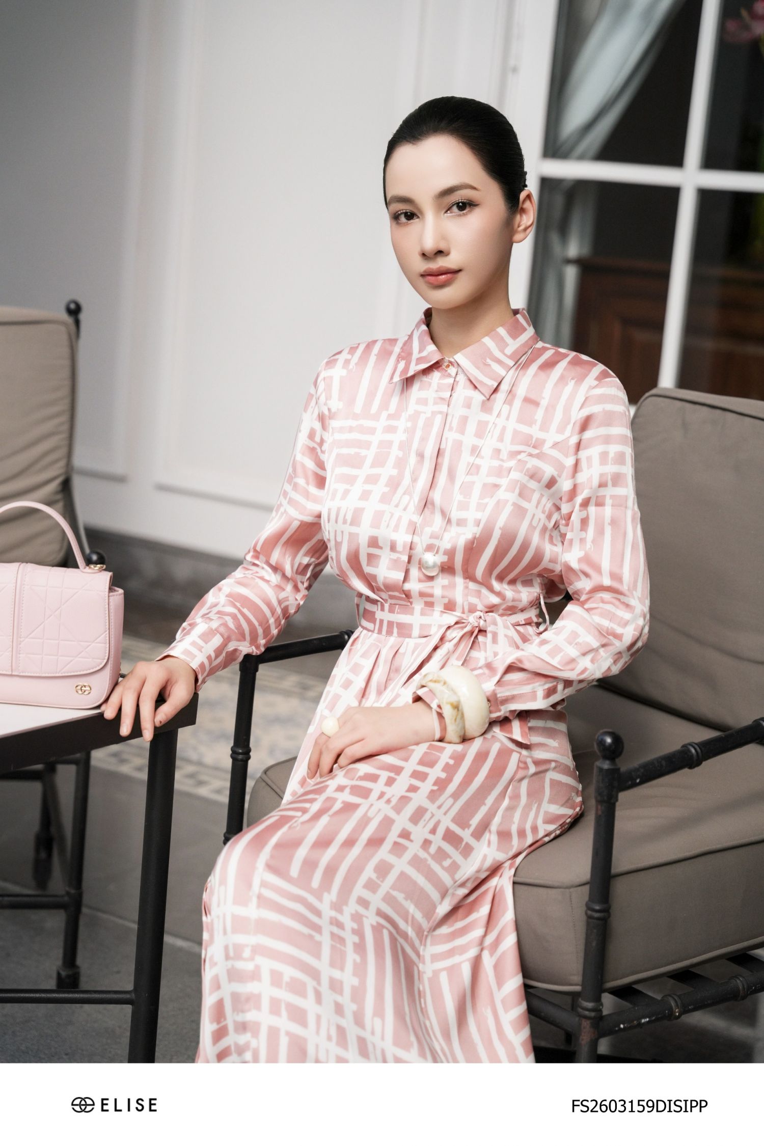 ĐẦM LỤA HT NỀN HỒNG ĐAI EO