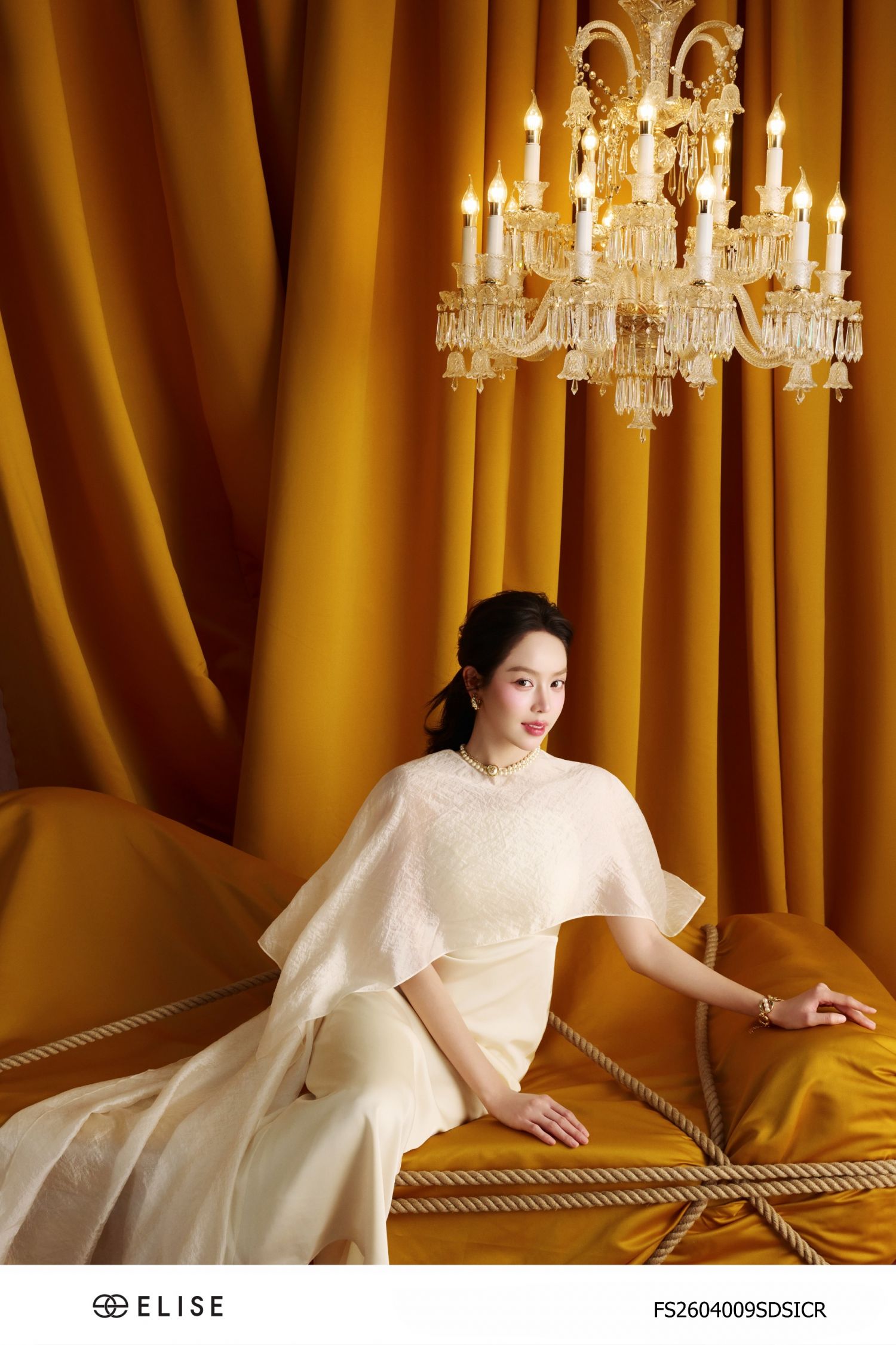 SET ĐẦM LỤA KÈM ÁO CHOÀNG TƠ KEM