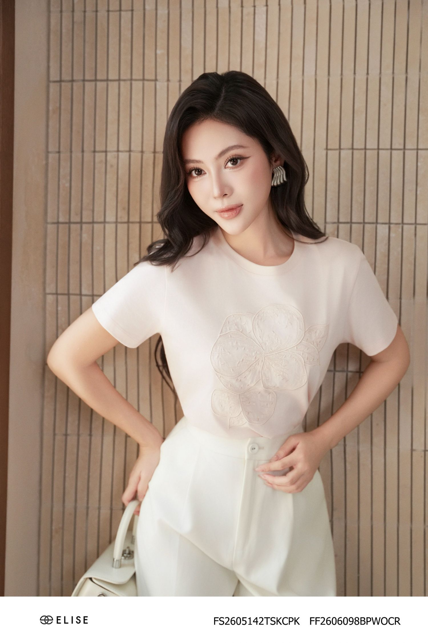 ÁO THUN HỒNG THÊU HOA