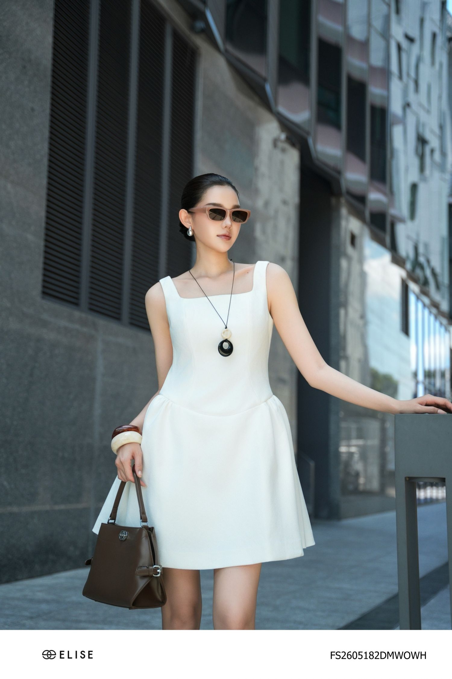 ĐẦM XỐP TRẮNG XẾP NHÚN LY