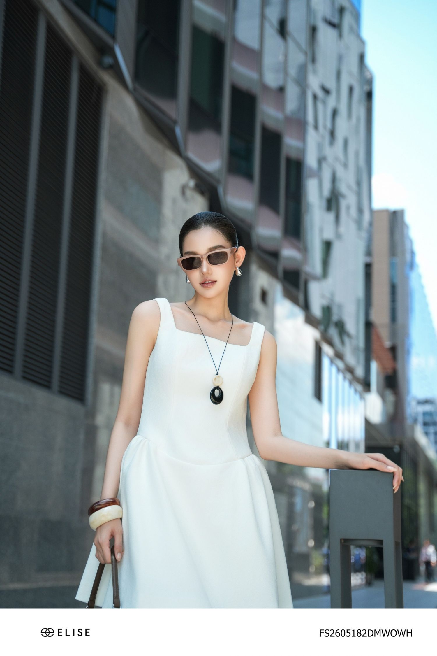 ĐẦM XỐP TRẮNG XẾP NHÚN LY