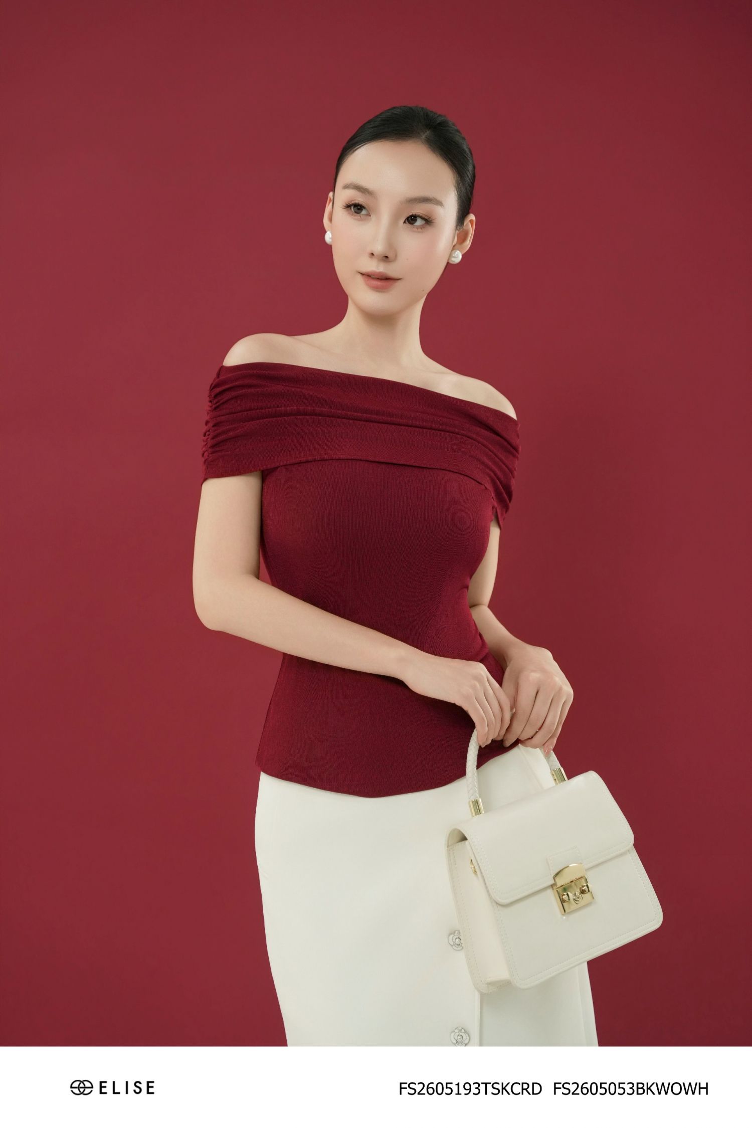 ÁO THUN ĐỎ ĐÔ TRỄ VAI