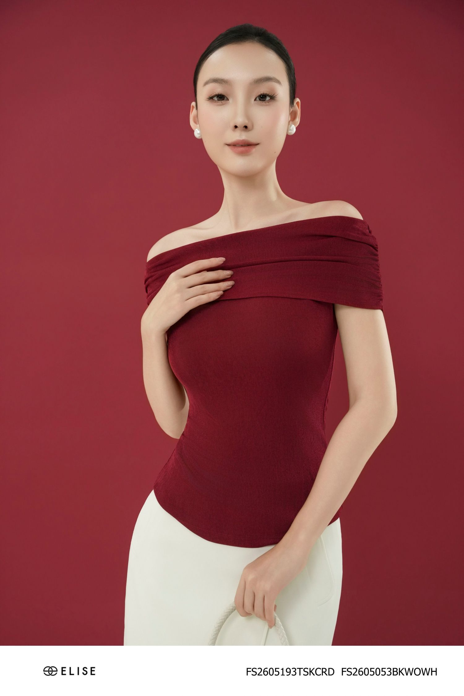 ÁO THUN ĐỎ ĐÔ TRỄ VAI