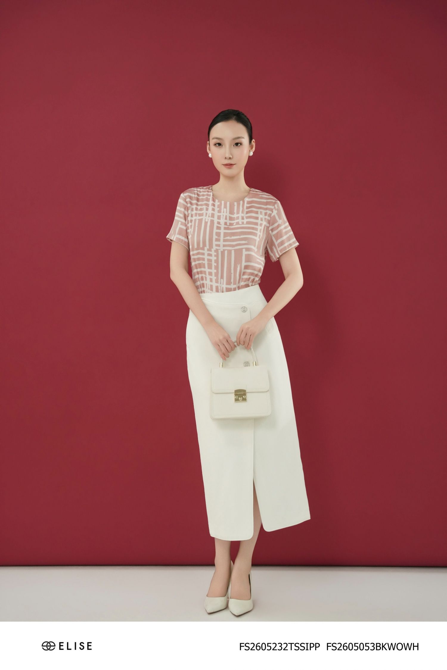 ÁO LỤA HT NỀN HỒNG CỔ TRÒN