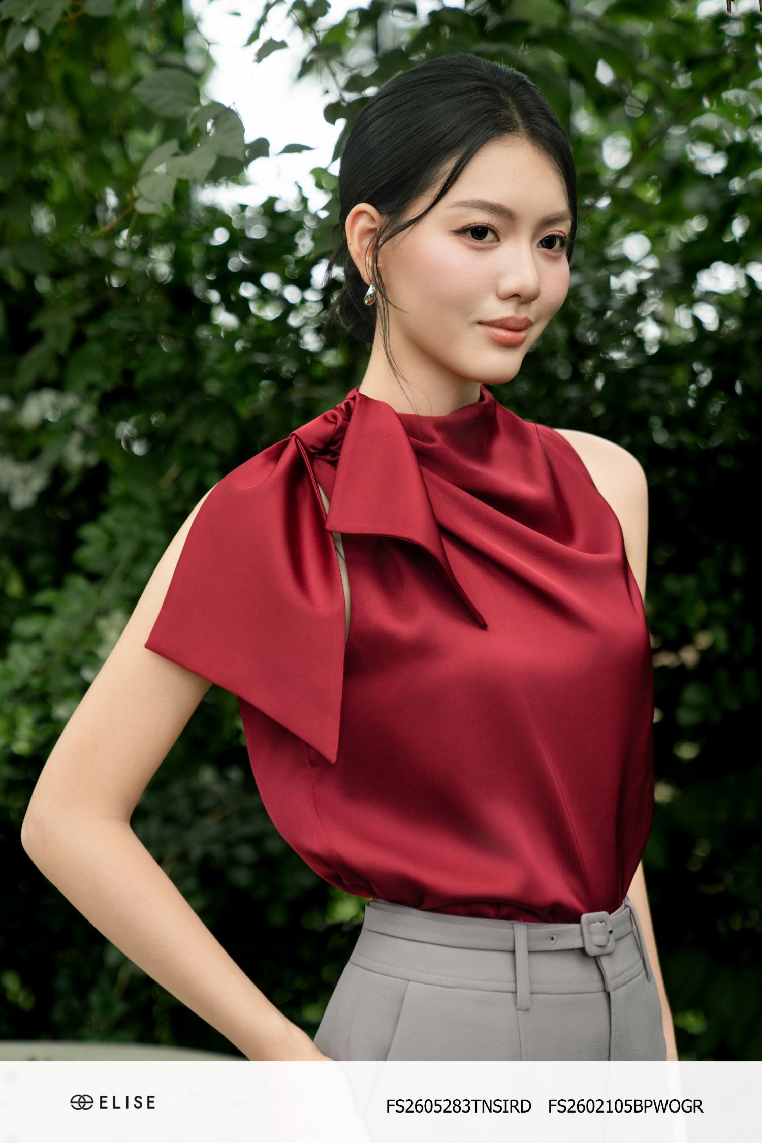 ÁO LỤA ĐỎ THẪM NƠ VAI
