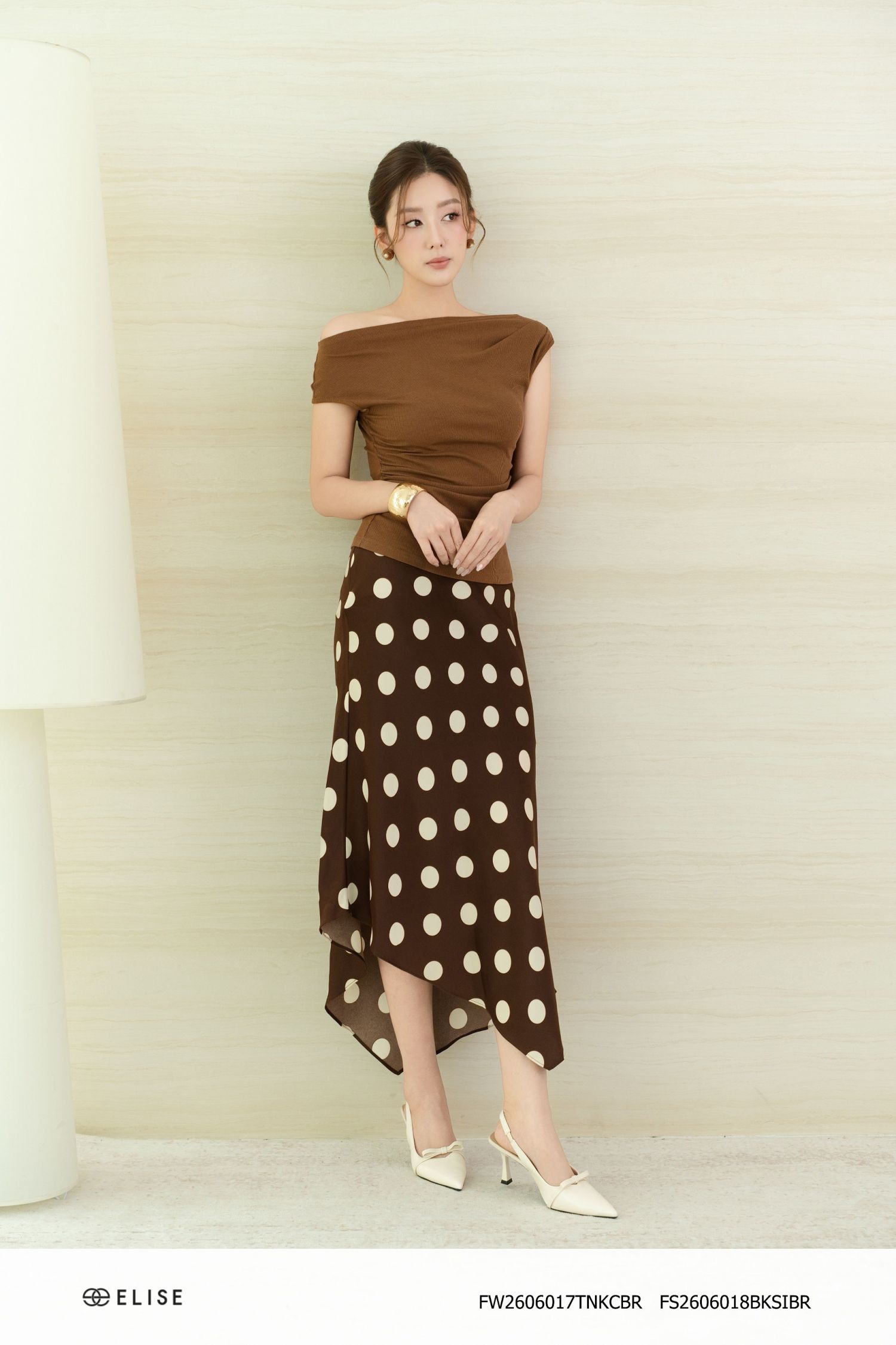 CV LỤA NÂU CHẤM BI GẤU CHÉO